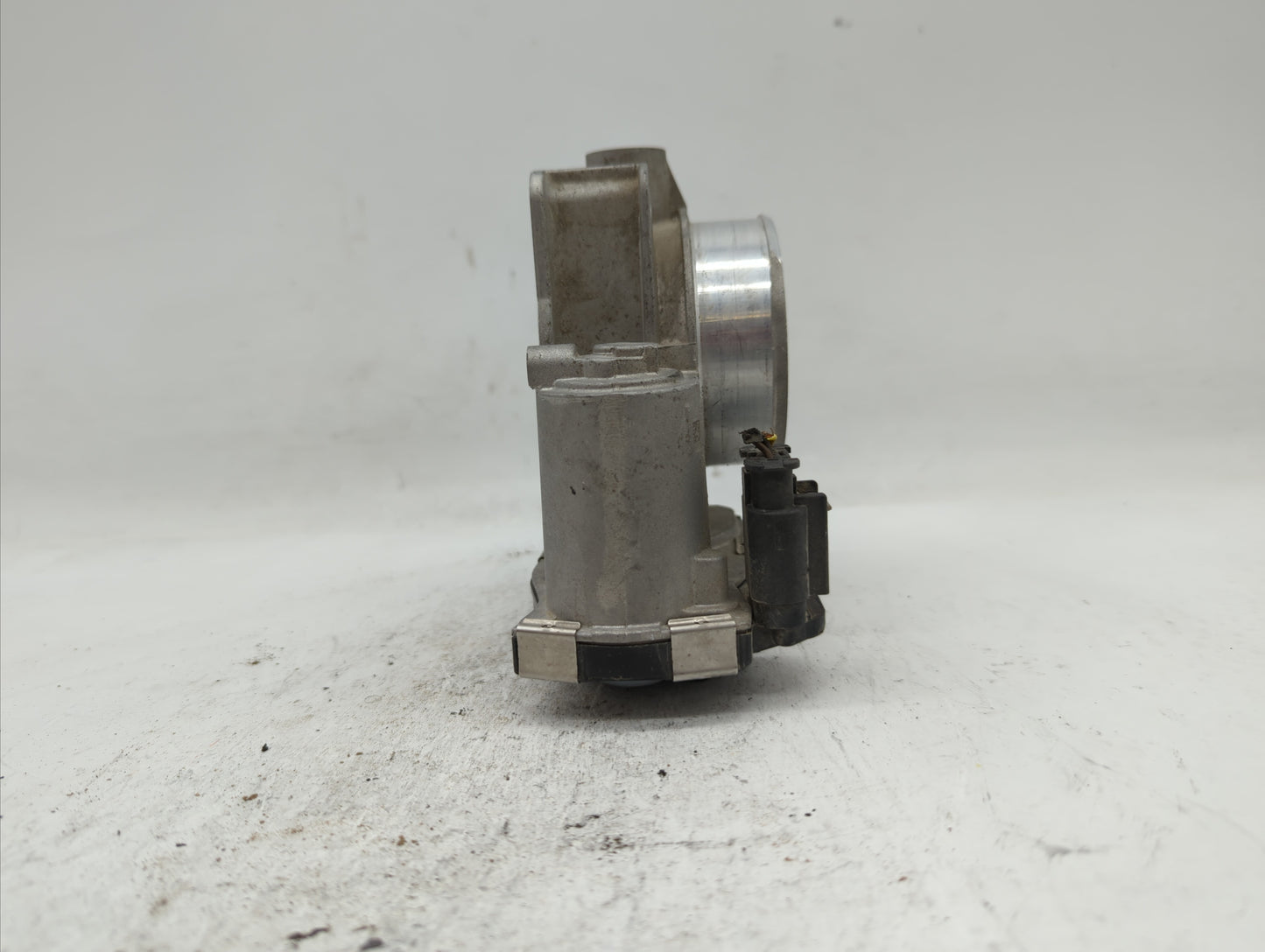2016-2018 Chevrolet Colorado Throttle Body P/N:12670839AA 12627217DA Fits Fits 2016 2017 2018 2019 OEM Used Auto Parts - Oem