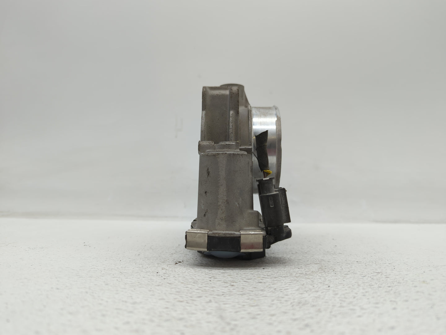 2015-2016 Chevrolet Colorado Throttle Body P/N:12632172BA 12670981AA Fits Fits 2012 2013 2014 2015 2016 2017 2018 2019 OEM U