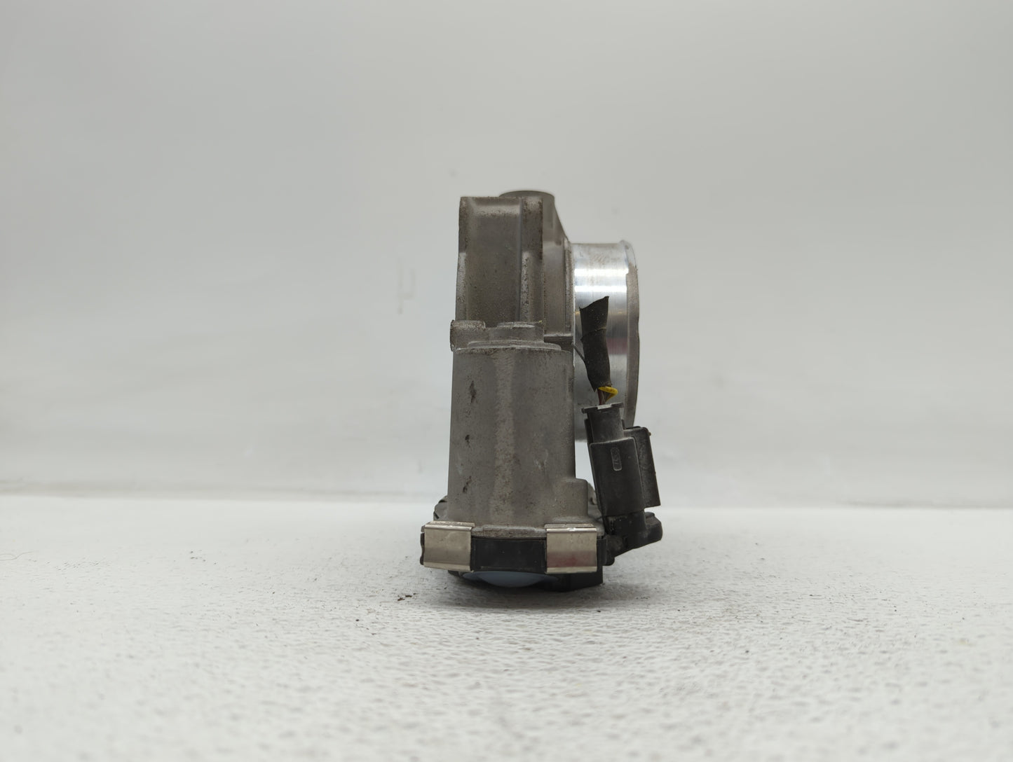 2015-2016 Chevrolet Colorado Throttle Body P/N:12632172BA 12670981AA Fits Fits 2012 2013 2014 2015 2016 2017 2018 2019 OEM U