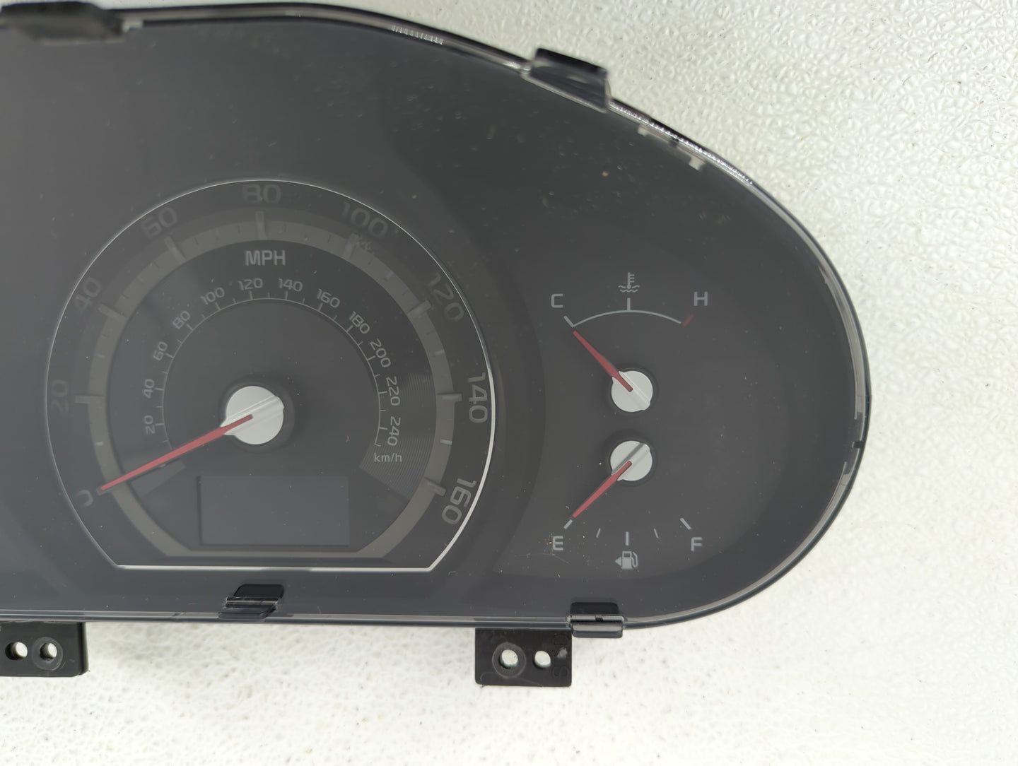 2015 Chevrolet Colorado Instrument Cluster Speedometer Gauges P/N:94021-3W020 Fits OEM Used Auto Parts - Oemusedautoparts1.c