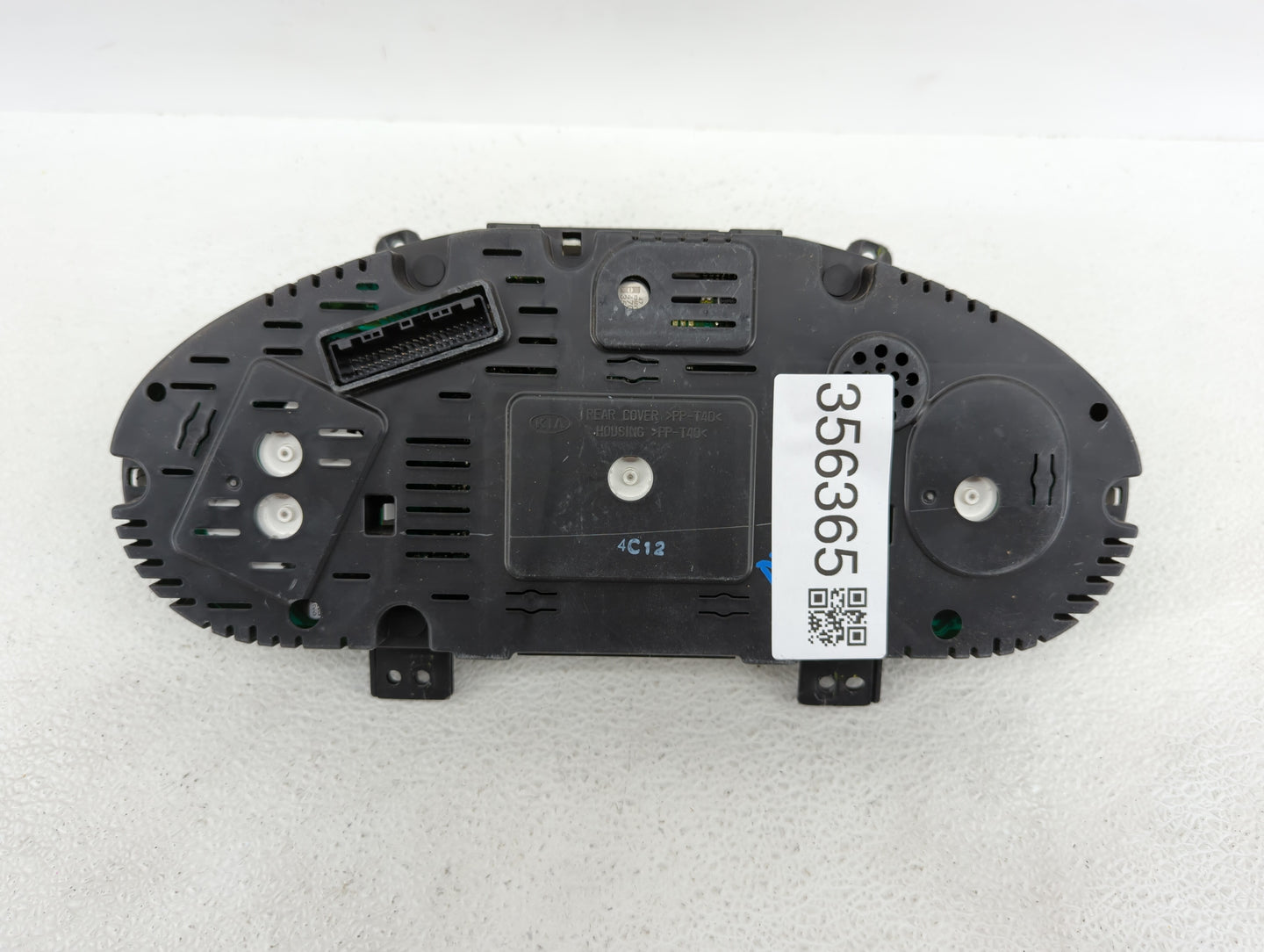 2015 Chevrolet Colorado Instrument Cluster Speedometer Gauges P/N:94021-3W020 Fits OEM Used Auto Parts - Oemusedautoparts1.c