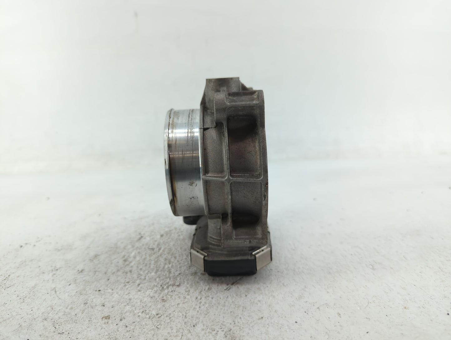 2015-2016 Chevrolet Colorado Throttle Body P/N:12670981AA 12632172BA Fits OEM Used Auto Parts - Oemusedautoparts1.com