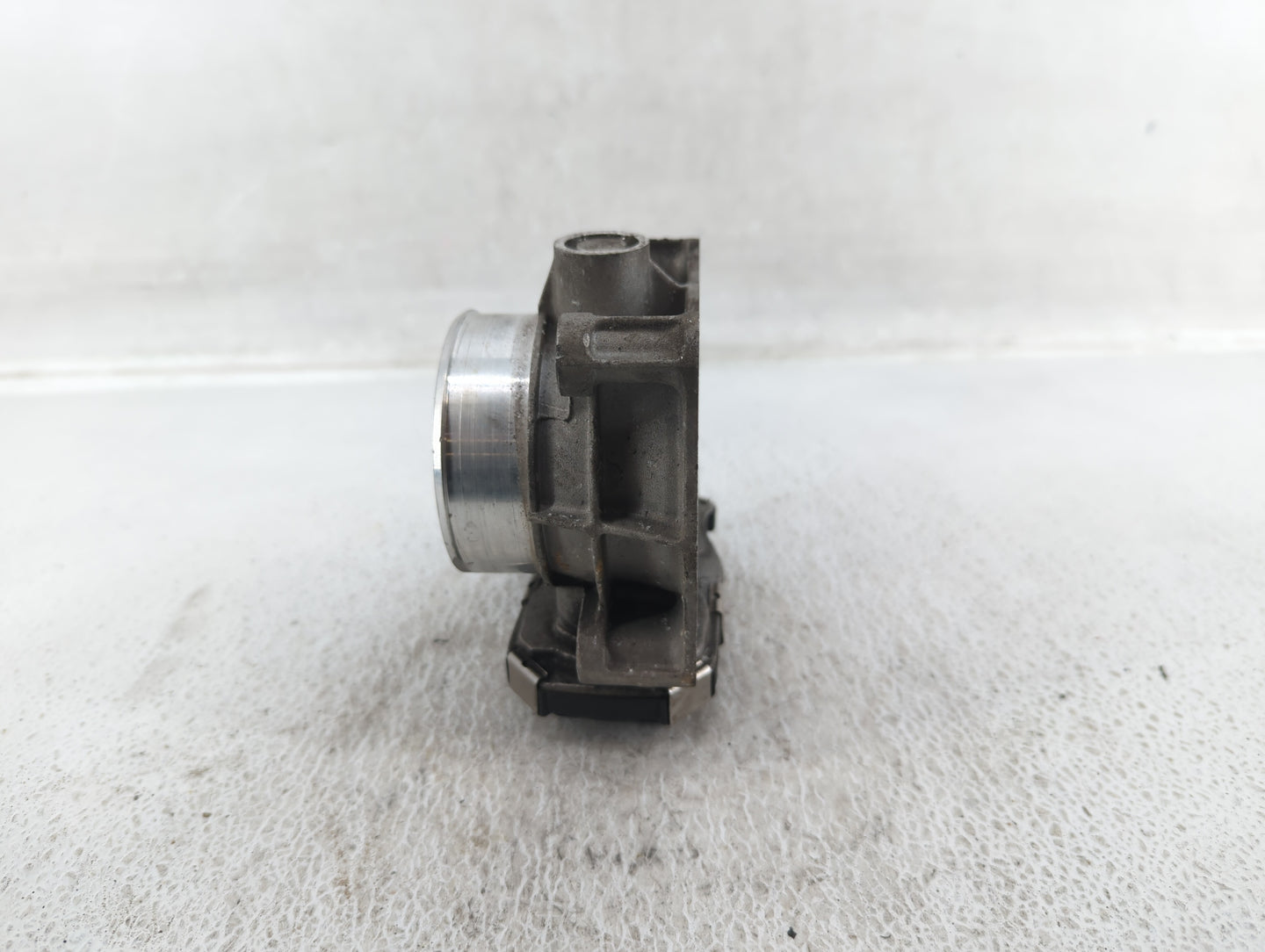 2016-2022 Chevrolet Colorado Throttle Body P/N:12627217DA Fits Fits 2016 2017 2018 2019 2020 2021 2022 OEM Used Auto Parts -