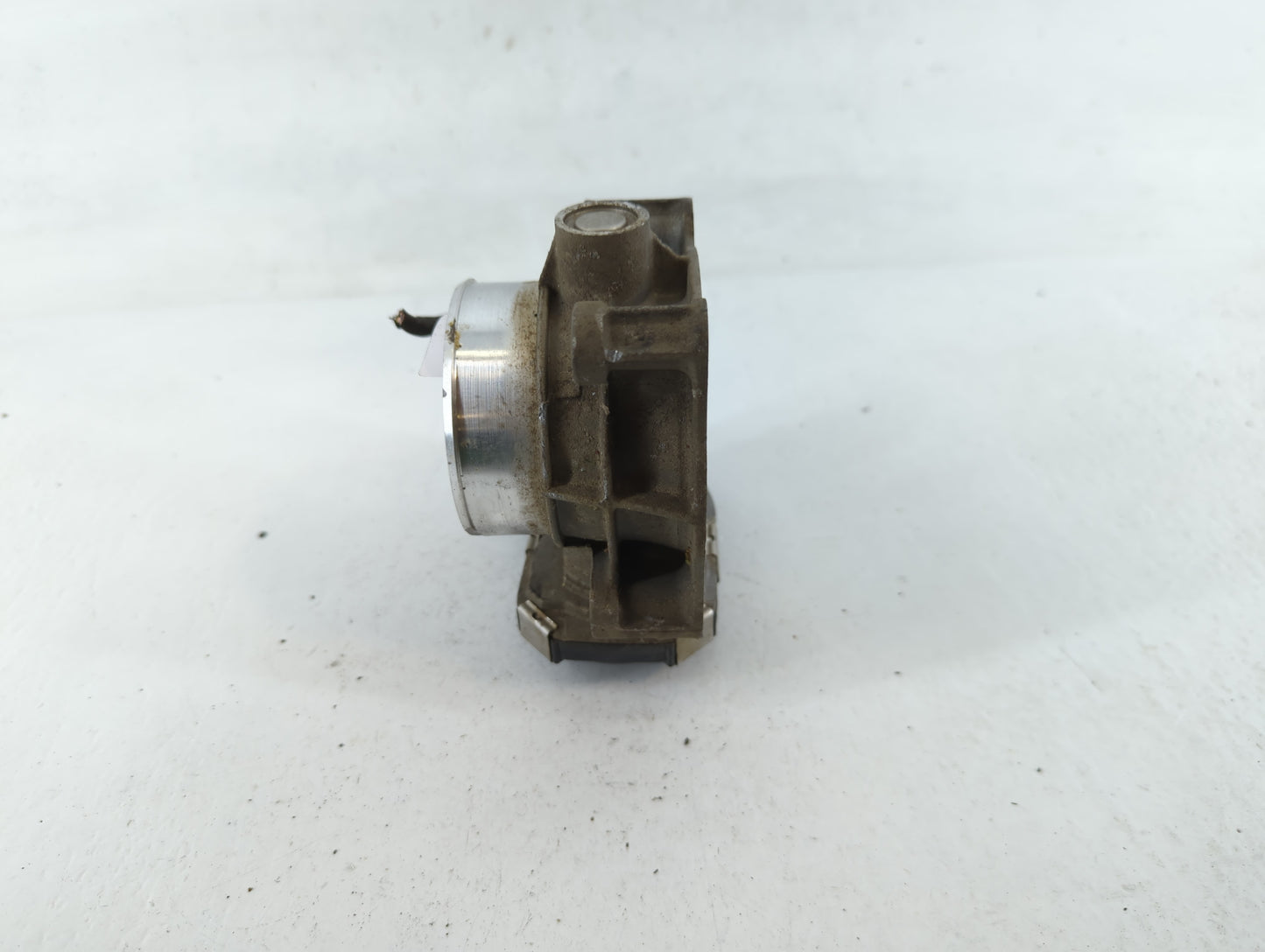 2016-2022 Chevrolet Colorado Throttle Body P/N:12670839AA Fits Fits 2016 2017 2018 2019 2020 2021 2022 OEM Used Auto Parts -