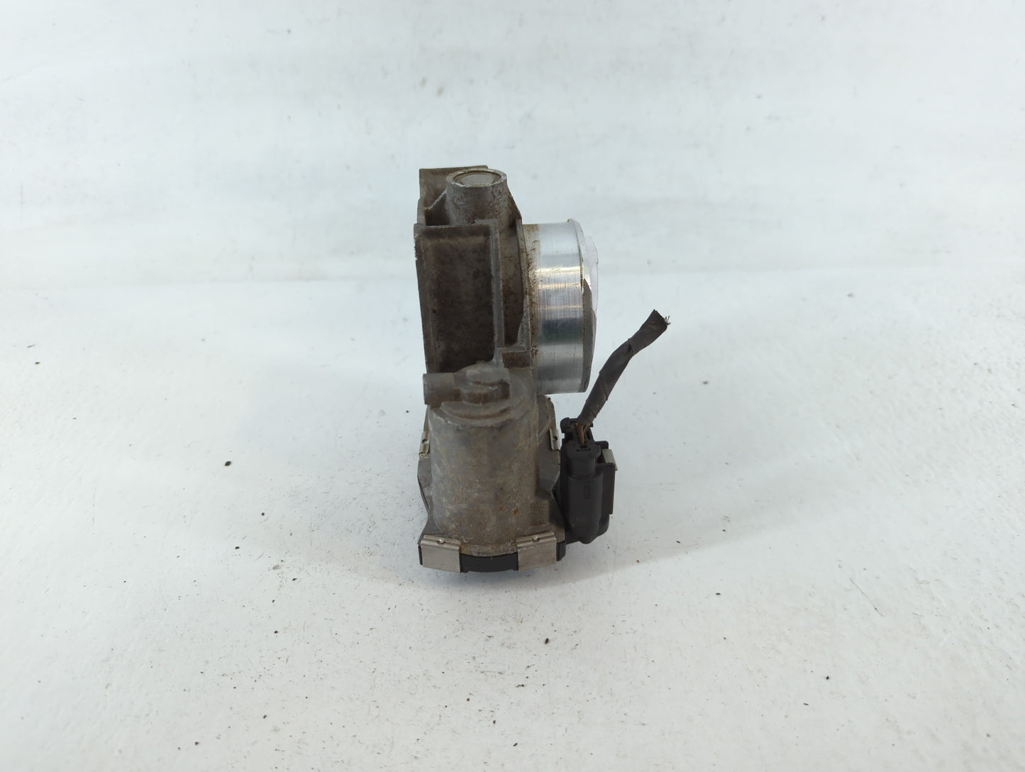 2016-2022 Chevrolet Colorado Throttle Body P/N:12670839AA Fits Fits 2016 2017 2018 2019 2020 2021 2022 OEM Used Auto Parts -