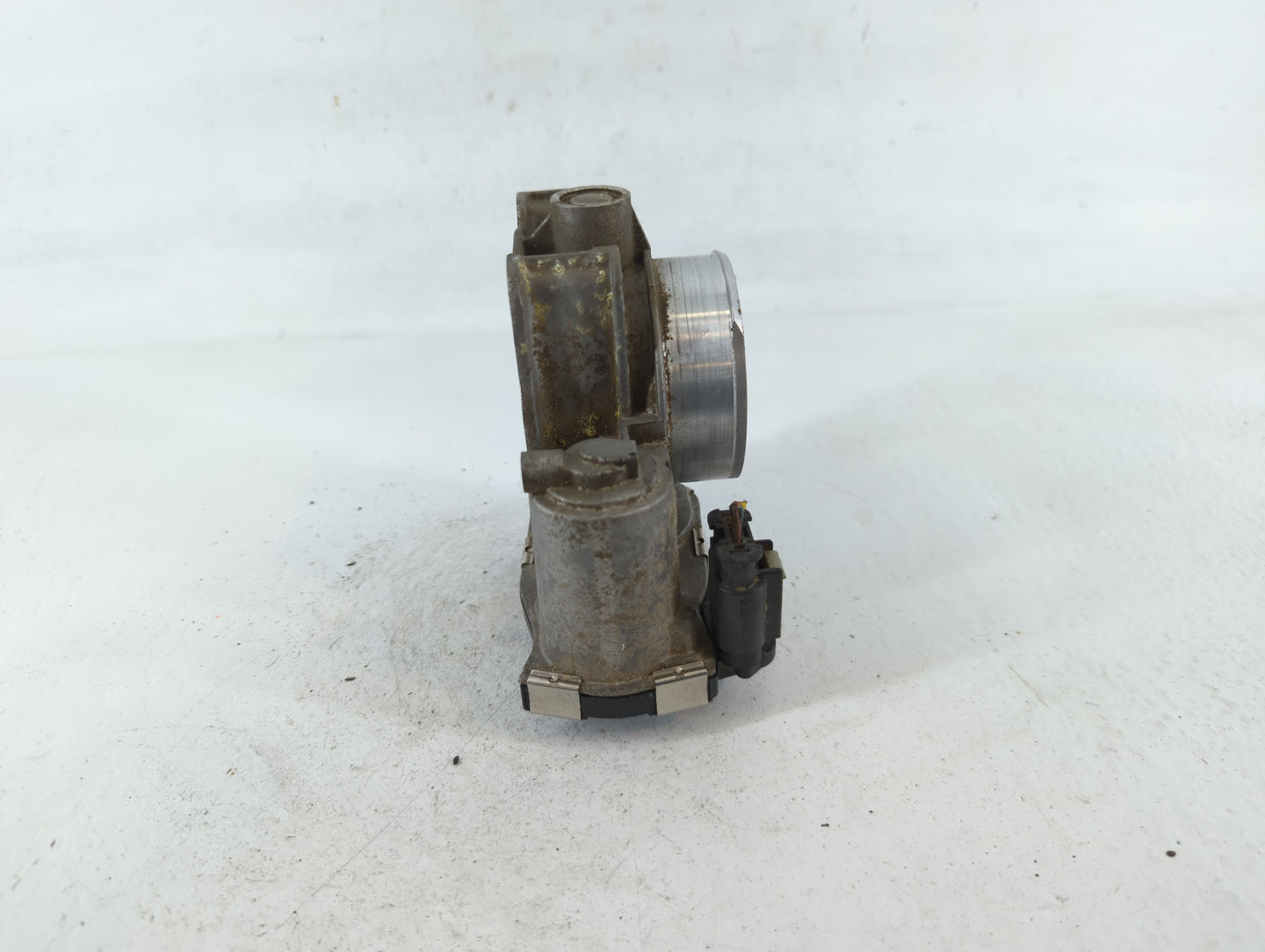 2016-2022 Chevrolet Colorado Throttle Body P/N:12670839AA Fits Fits 2016 2017 2018 2019 2020 2021 2022 OEM Used Auto Parts -