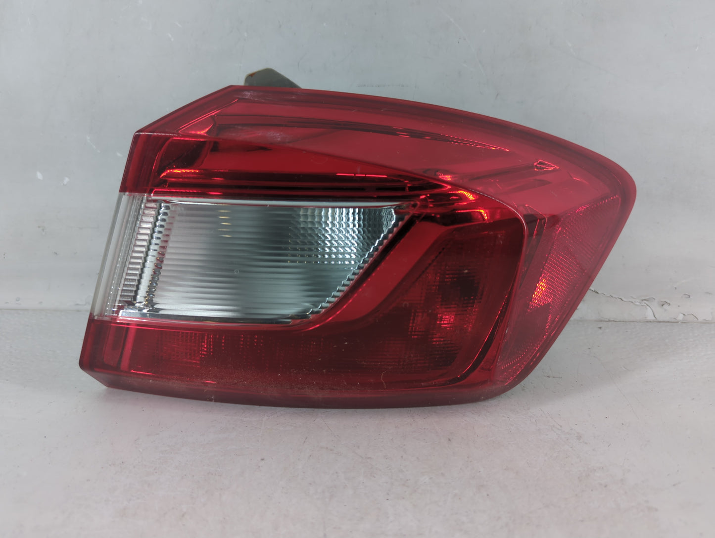 2016 Chevrolet Cruze Tail Light Assembly Passenger Right OEM P/N:84078119 Fits OEM Used Auto Parts - Oemusedautoparts1.com