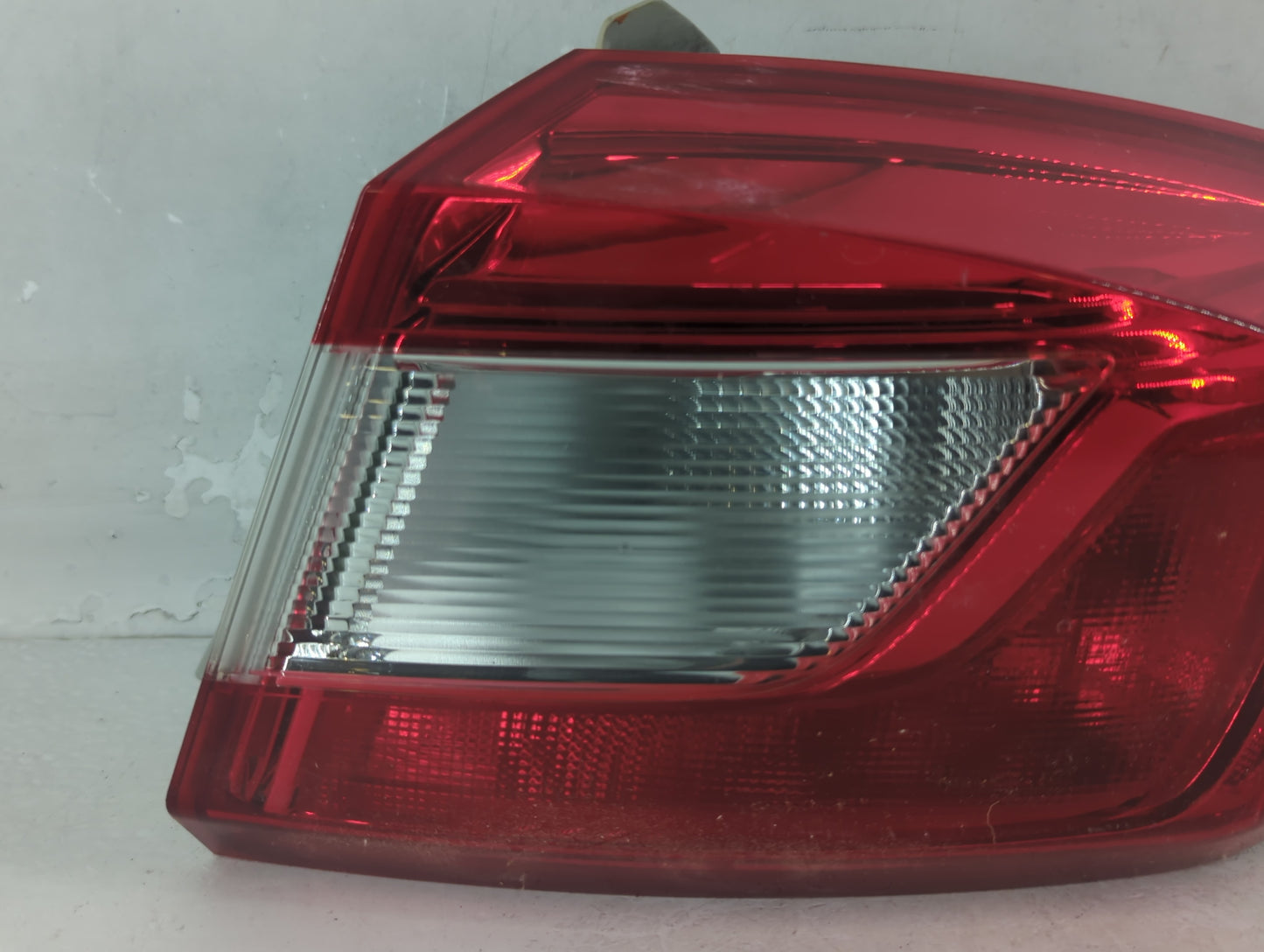 2016 Chevrolet Cruze Tail Light Assembly Passenger Right OEM P/N:84078119 Fits OEM Used Auto Parts - Oemusedautoparts1.com