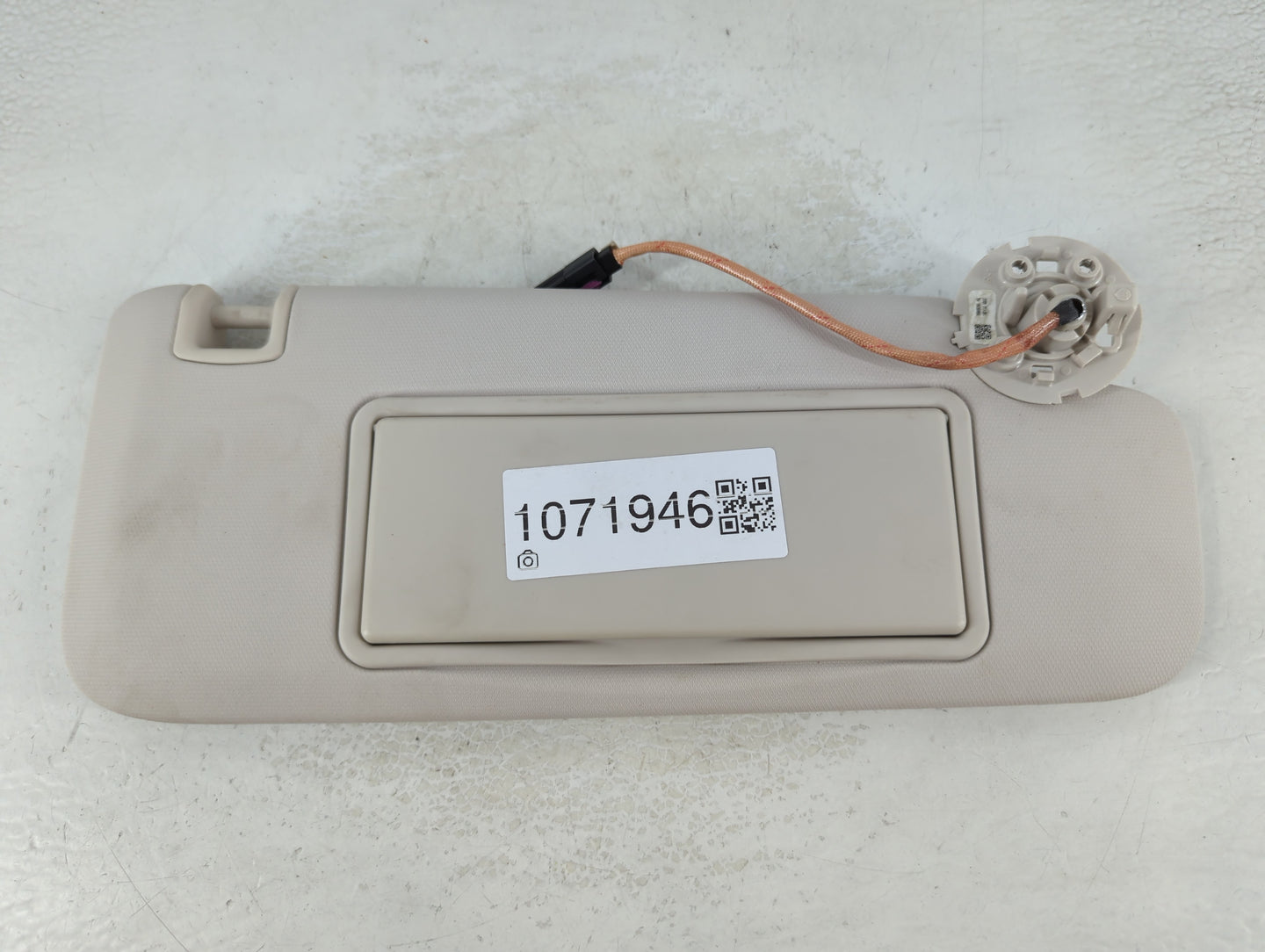 2016 Chevrolet Cruze Sun Visor Shade Replacement Passenger Right Mirror Fits OEM Used Auto Parts - Oemusedautoparts1.com