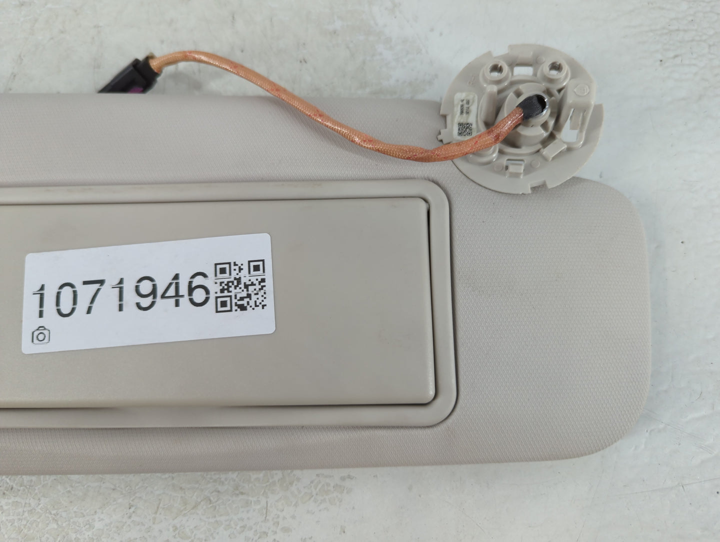 2016 Chevrolet Cruze Sun Visor Shade Replacement Passenger Right Mirror Fits OEM Used Auto Parts - Oemusedautoparts1.com