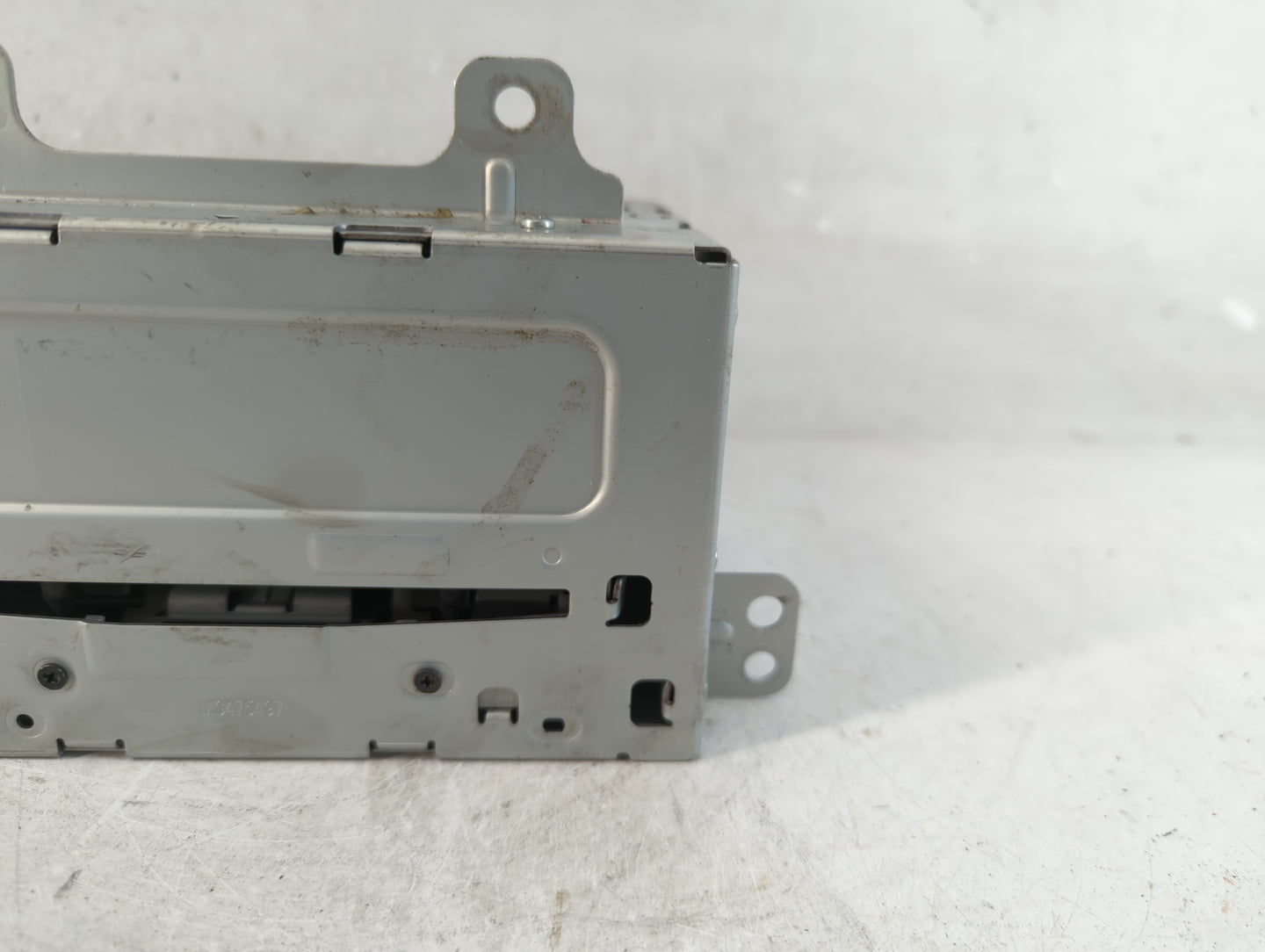 2013-2016 Chevrolet Cruze Radio AM FM Cd Player Receiver Replacement P/N:22976137 Fits Fits 2013 2014 2015 2016 OEM Used Aut