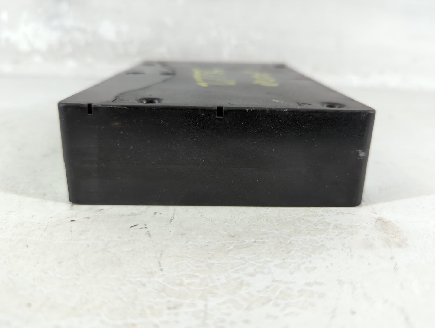 2016-2016 Chevrolet Cruze Traction Control Module 84022585 - Oemusedautoparts1.com