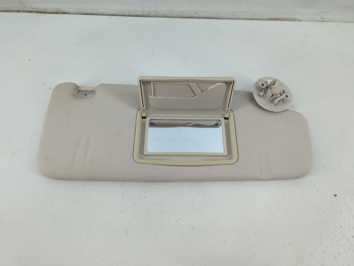 2016 Chevrolet Cruze Sun Visor Shade Replacement Driver Left Mirror Fits OEM Used Auto Parts - Oemusedautoparts1.com
