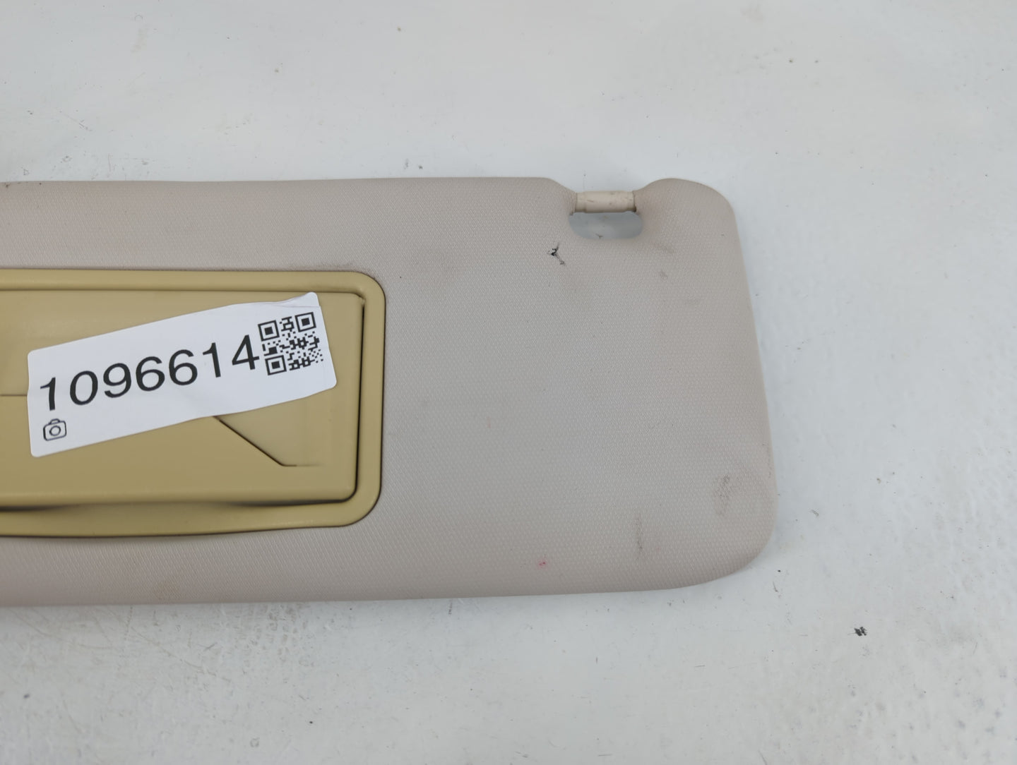 2016 Chevrolet Cruze Sun Visor Shade Replacement Passenger Right Mirror Fits OEM Used Auto Parts - Oemusedautoparts1.com