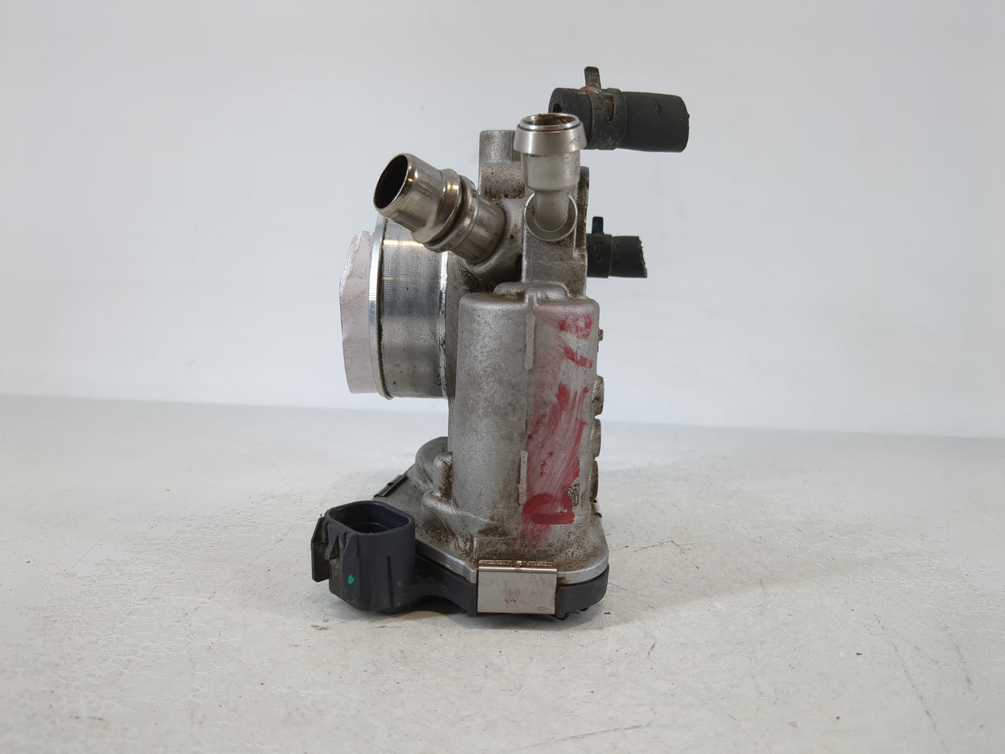 2011-2016 Chevrolet Cruze Throttle Body P/N:55 577 375 Fits Fits 2009 2010 2011 2012 2013 2014 2015 2016 2017 2018 OEM Used 