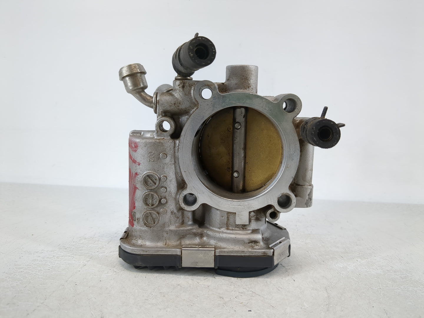 2011-2016 Chevrolet Cruze Throttle Body P/N:55 577 375 Fits Fits 2009 2010 2011 2012 2013 2014 2015 2016 2017 2018 OEM Used 