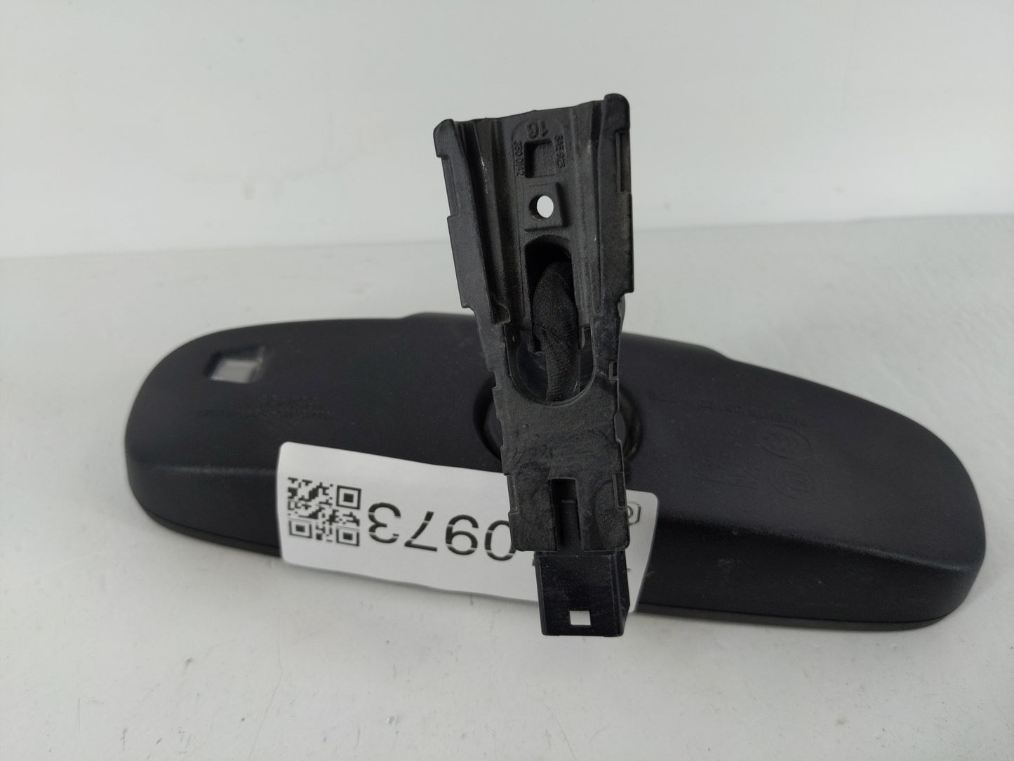 2011-2016 Chevrolet Cruze Interior Rear View Mirror Replacement OEM P/N:E11026539 Fits OEM Used Auto Parts - Oemusedautopart