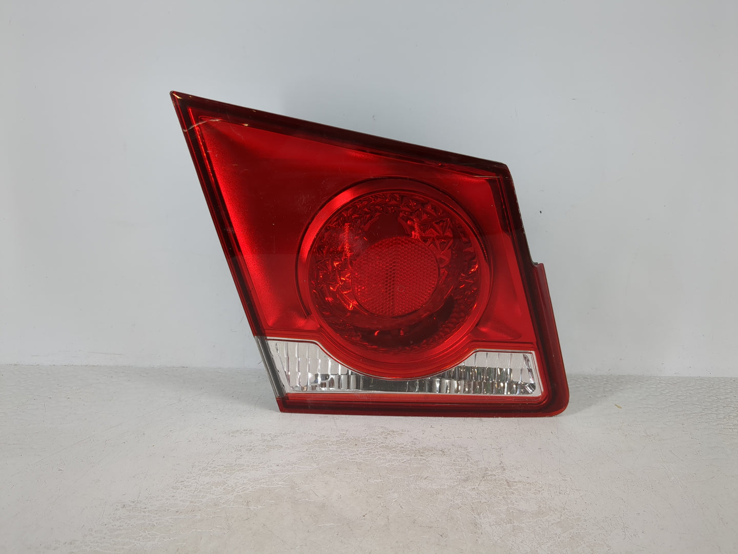 2011-2016 Chevrolet Cruze Tail Light Assembly Passenger Right OEM Fits Fits 2011 2012 2013 2014 2015 2016 OEM Used Auto Part
