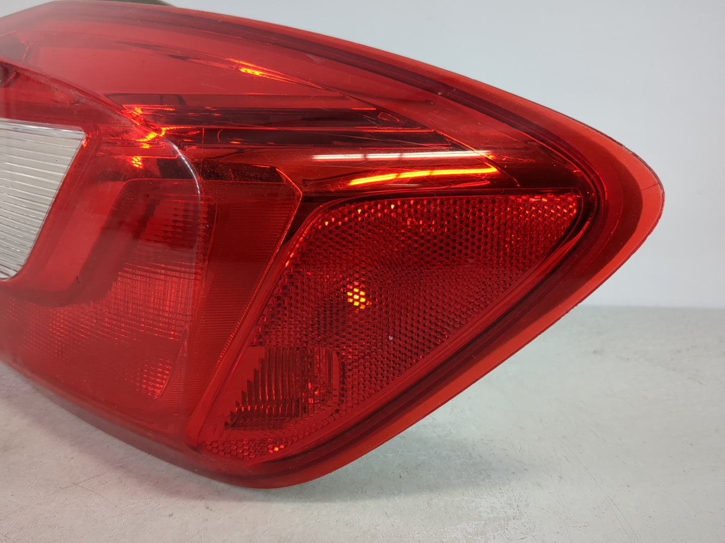2016-2017 Chevrolet Cruze Tail Light Assembly Passenger Right OEM P/N:84078119 Fits Fits 2016 2017 OEM Used Auto Parts - Oem