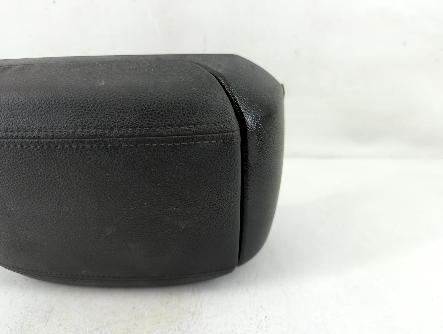 2016 Chevrolet Cruze Center Console Armrest Cover Lid Fits OEM Used Auto Parts - Oemusedautoparts1.com