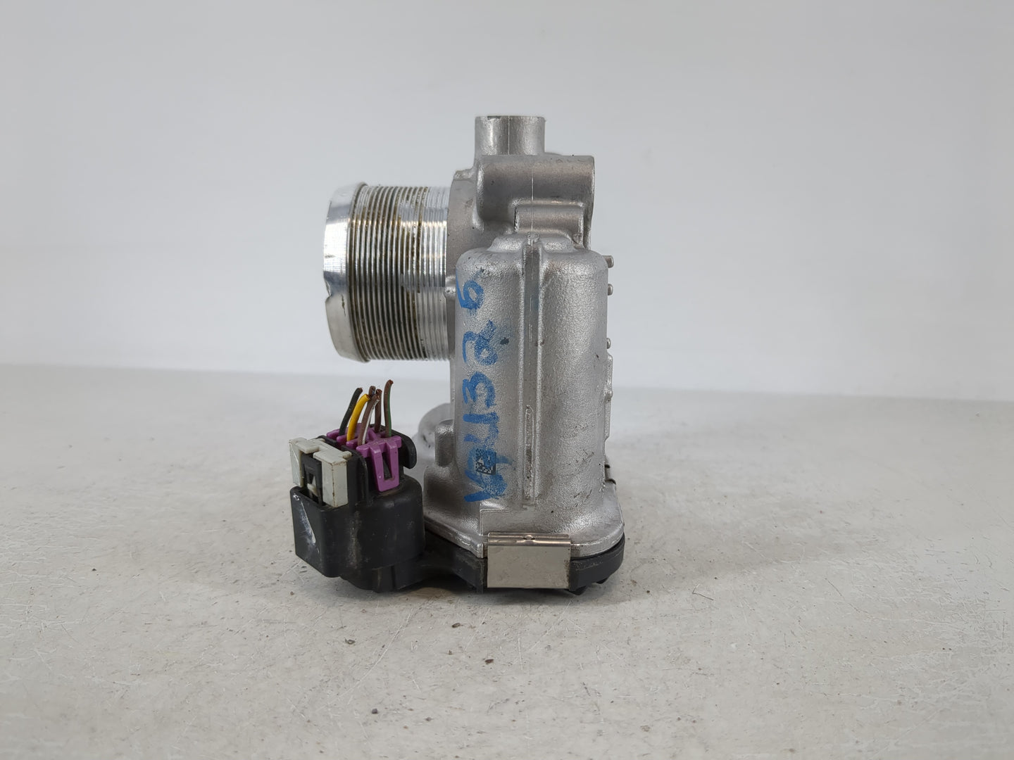 2011-2016 Chevrolet Cruze Throttle Body P/N:55 565 489 Fits Fits 2011 2012 2013 2014 2015 2016 2017 2018 2019 2020 2021 OEM 