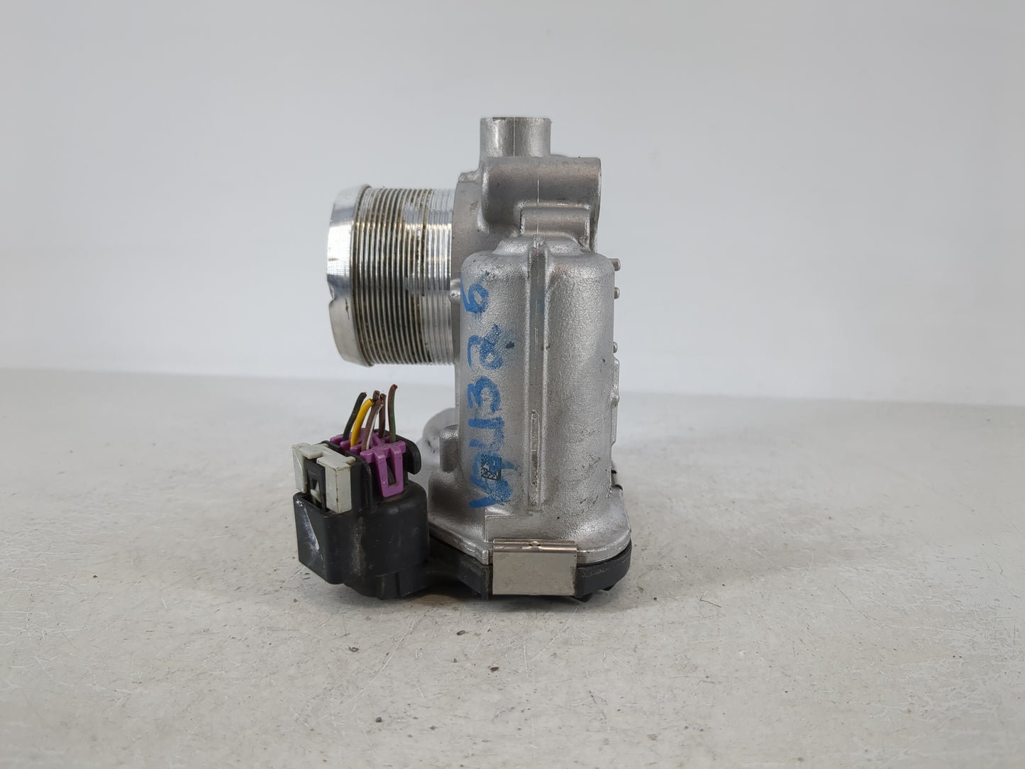 2011-2016 Chevrolet Cruze Throttle Body P/N:55 565 489 Fits Fits 2011 2012 2013 2014 2015 2016 2017 2018 2019 2020 2021 OEM 