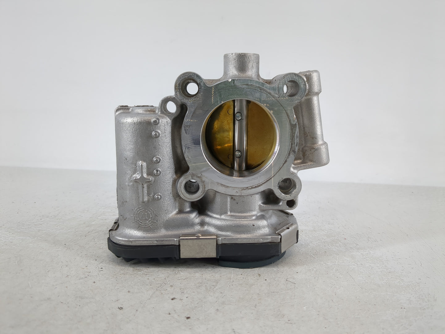 2011-2016 Chevrolet Cruze Throttle Body P/N:55 565 489 Fits Fits 2011 2012 2013 2014 2015 2016 2017 2018 2019 2020 2021 OEM 