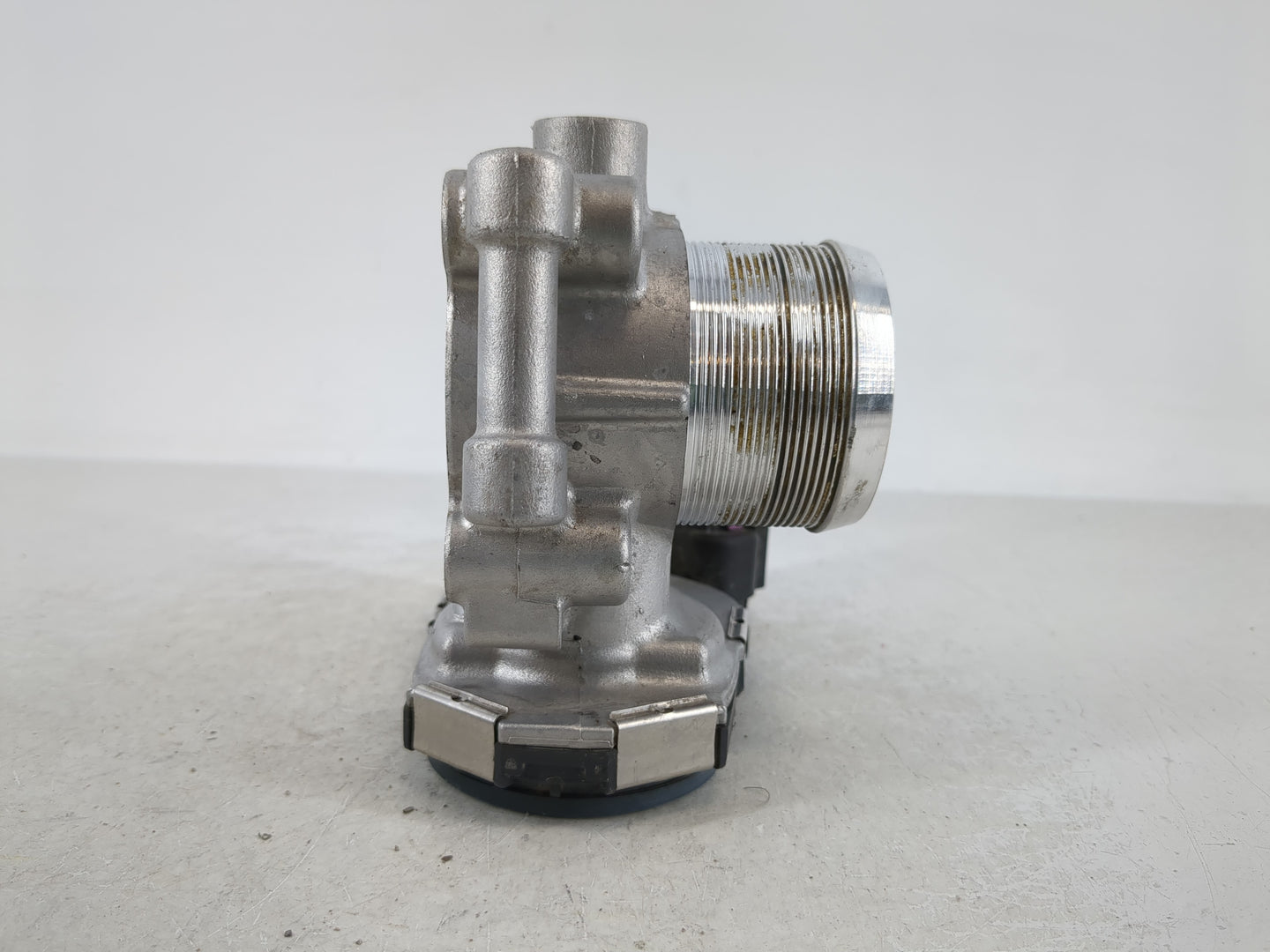 2011-2016 Chevrolet Cruze Throttle Body P/N:55 565 489 Fits Fits 2011 2012 2013 2014 2015 2016 2017 2018 2019 2020 2021 OEM 