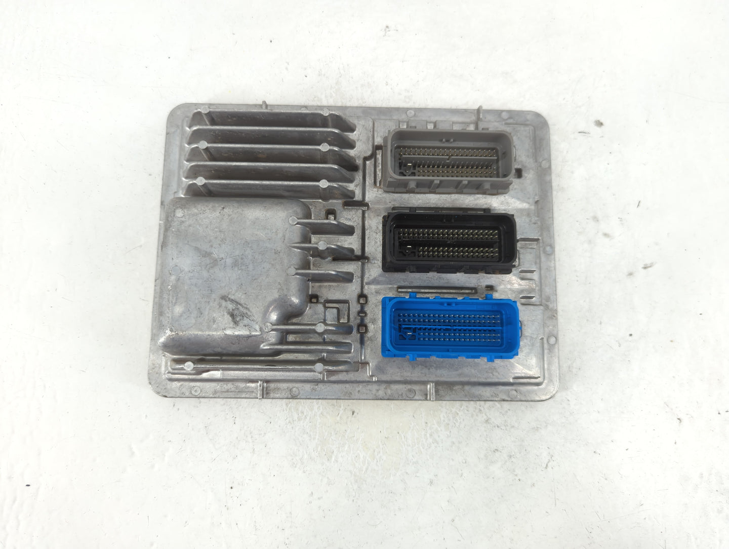 2016 Chevrolet Cruze PCM Engine Control Computer ECU ECM PCU OEM P/N:12676591 Fits OEM Used Auto Parts - Oemusedautoparts1.c