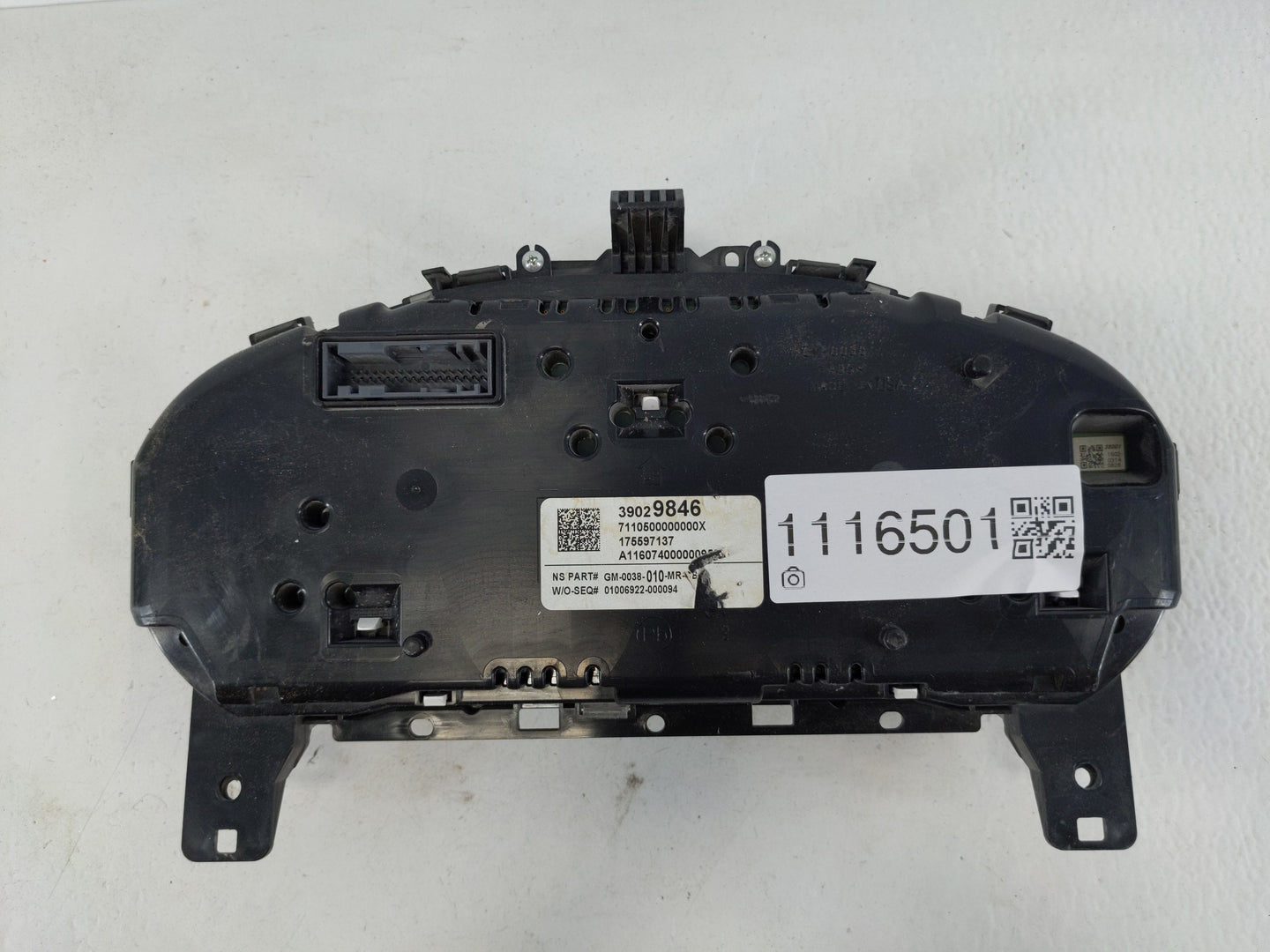 2016 Chevrolet Cruze Instrument Cluster Speedometer Gauges P/N:39029846 Fits OEM Used Auto Parts - Oemusedautoparts1.com
