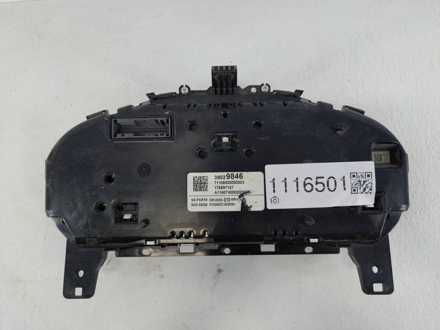 2016 Chevrolet Cruze Instrument Cluster Speedometer Gauges P/N:39029846 Fits OEM Used Auto Parts - Oemusedautoparts1.com