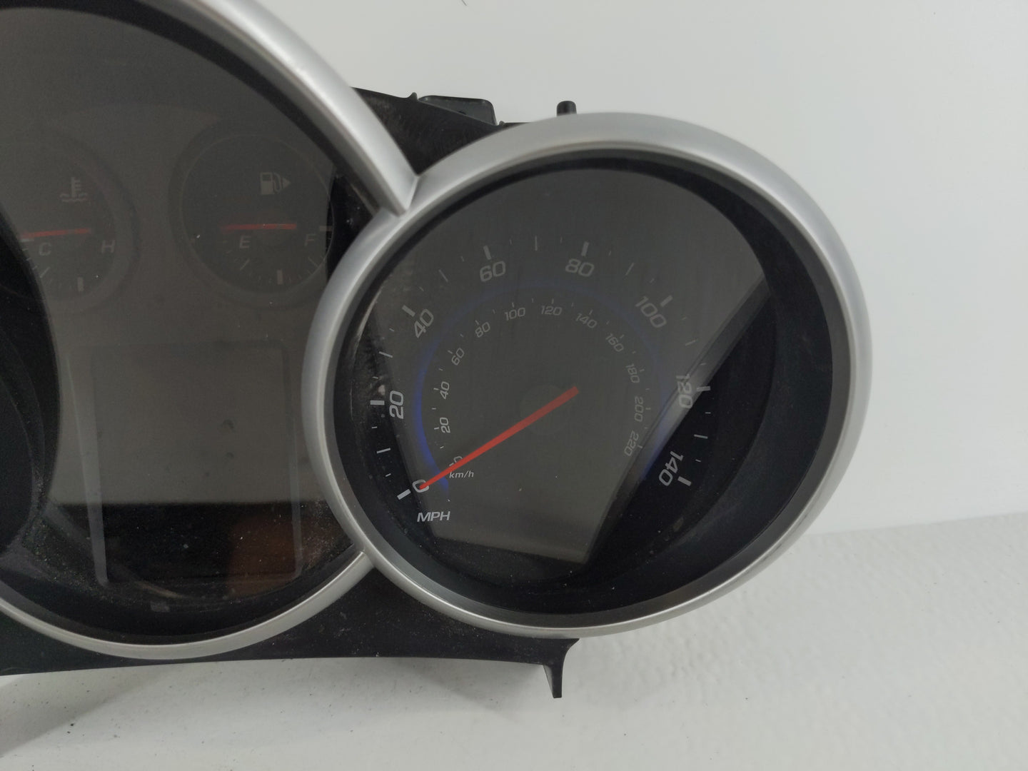 2016 Chevrolet Cruze Instrument Cluster Speedometer Gauges P/N:811511914 42362675 Fits OEM Used Auto Parts - Oemusedautopart