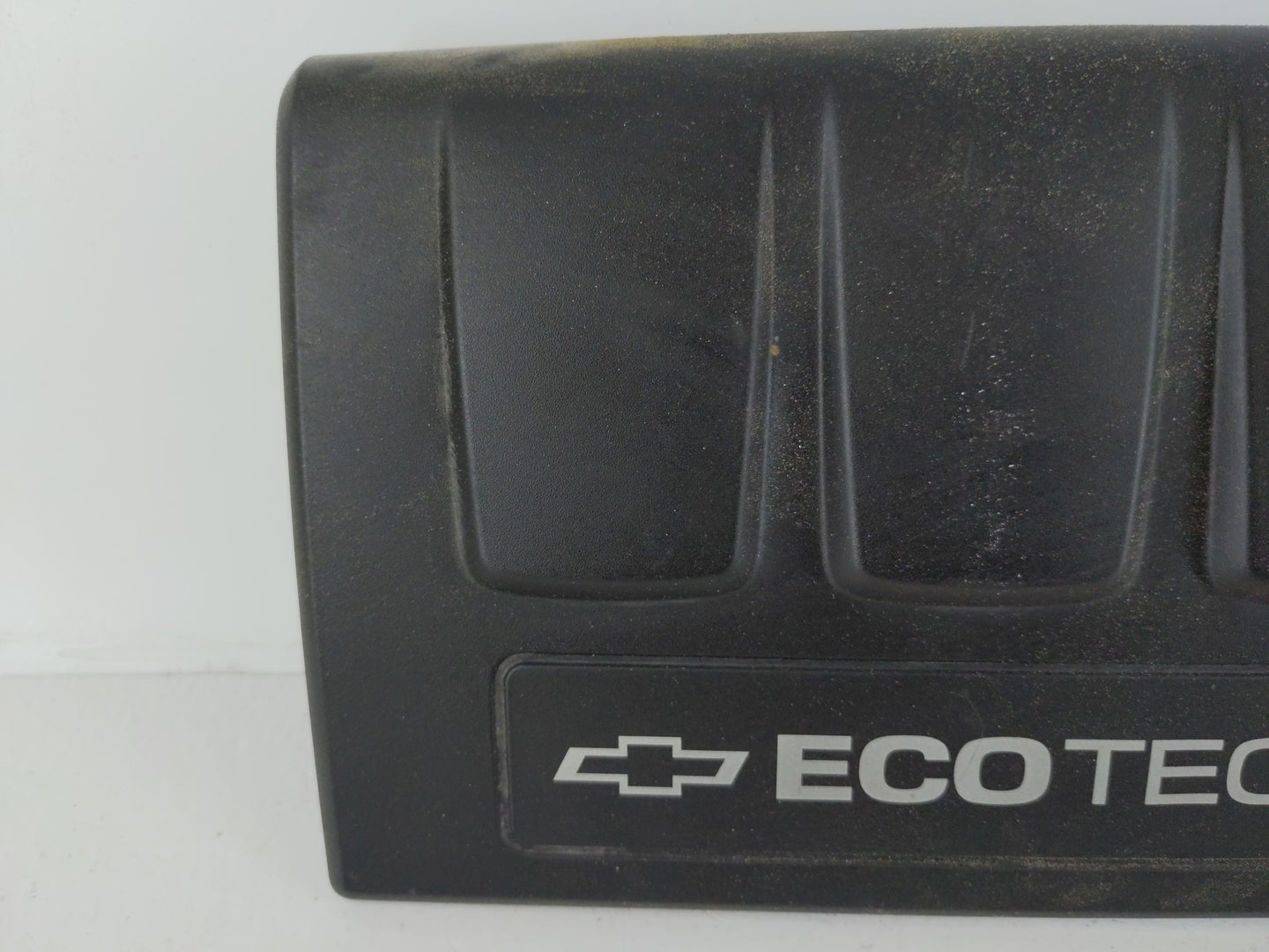 2016 Chevrolet Cruze Engine Cover - Oemusedautoparts1.com