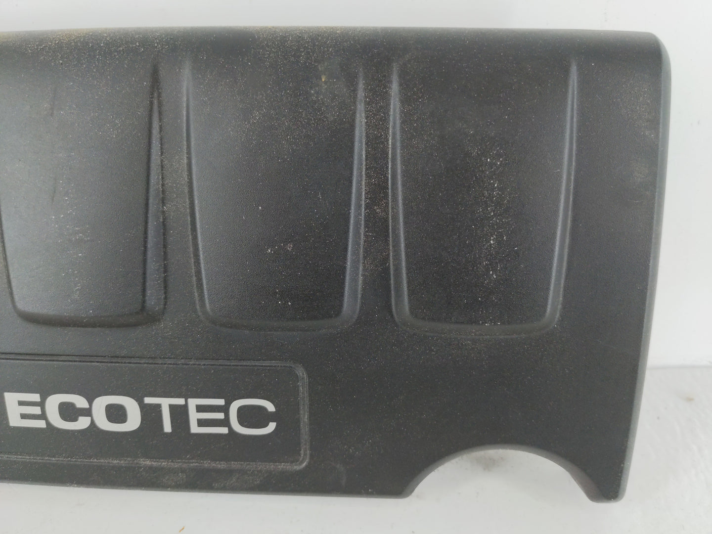 2016 Chevrolet Cruze Engine Cover - Oemusedautoparts1.com