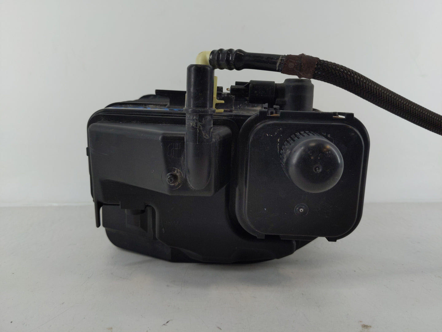 2016 Chevrolet Cruze Fuel Vapor Charcoal Canister 1117559 - Oemusedautoparts1.com