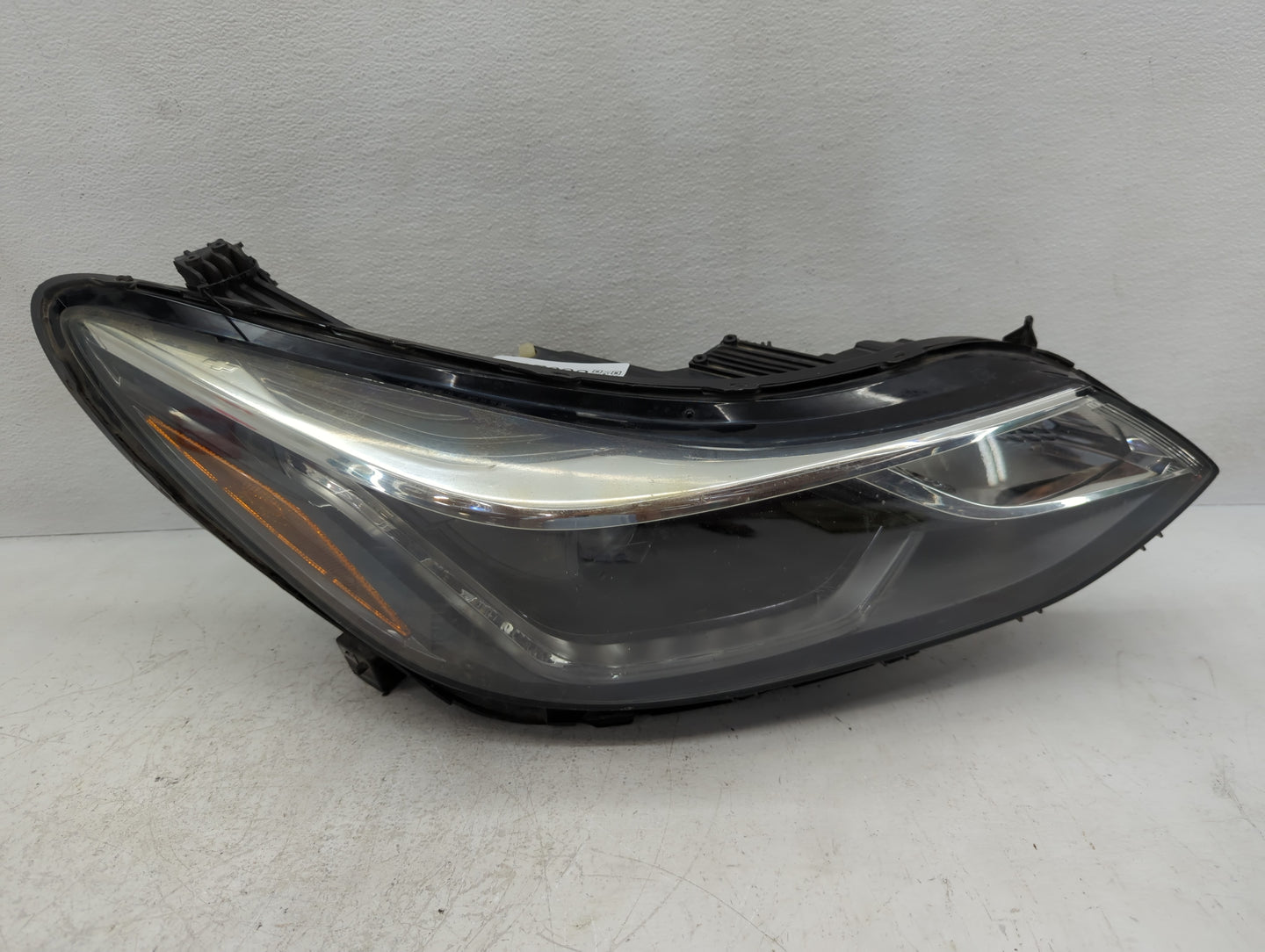 2016-2019 Chevrolet Cruze Passenger Right Oem Head Light Headlight Lamp - Oemusedautoparts1.com