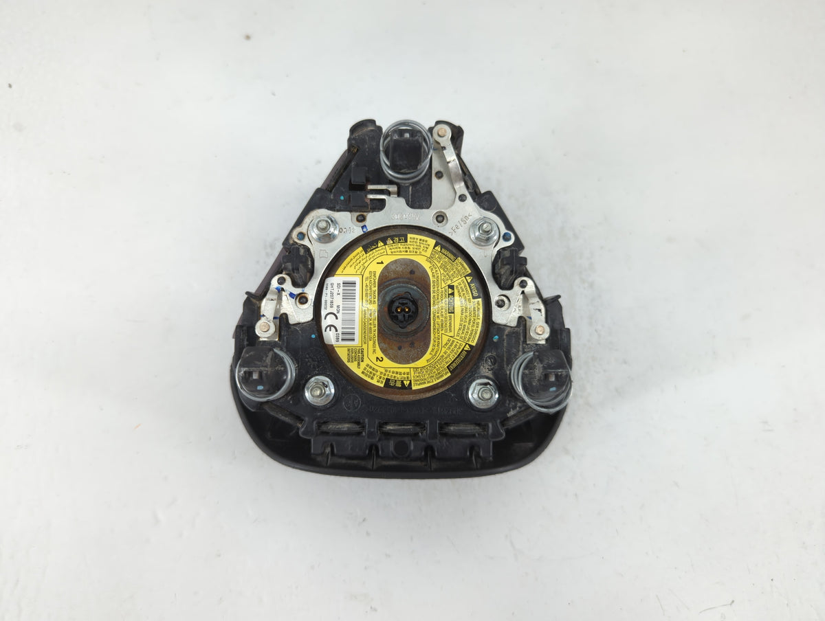 2016-2017 Chevrolet Cruze Air Bag Driver Left Steering Wheel Mounted Fits Fits 2016 2017 OEM Used Auto Parts - Oemusedautopa