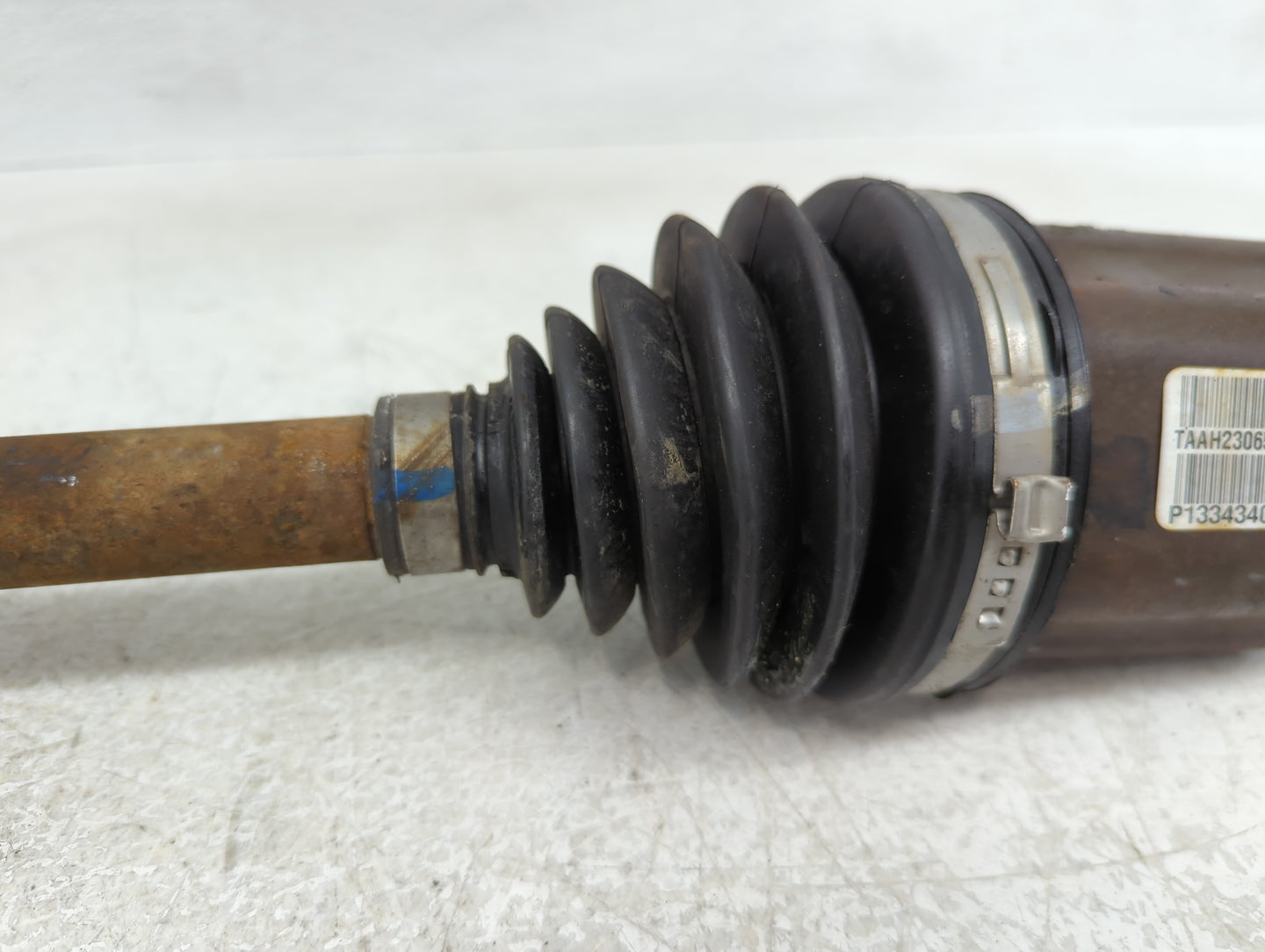 2013-2016 Chevrolet Cruze Axle Shaft Front Driver Cv C/v - Oemusedautoparts1.com