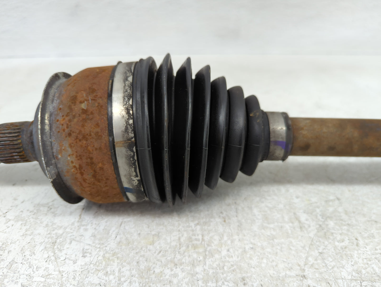 2013-2016 Chevrolet Cruze Axle Shaft Front Driver Cv C/v - Oemusedautoparts1.com