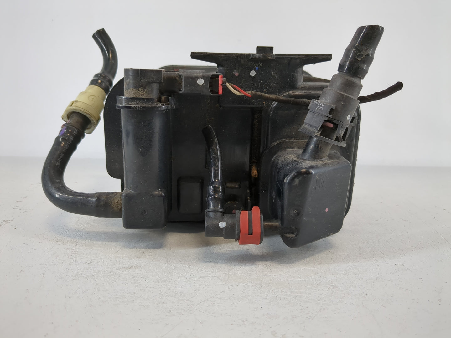 2016 Chevrolet Cruze Fuel Vapor Charcoal Canister 1120714 - Oemusedautoparts1.com