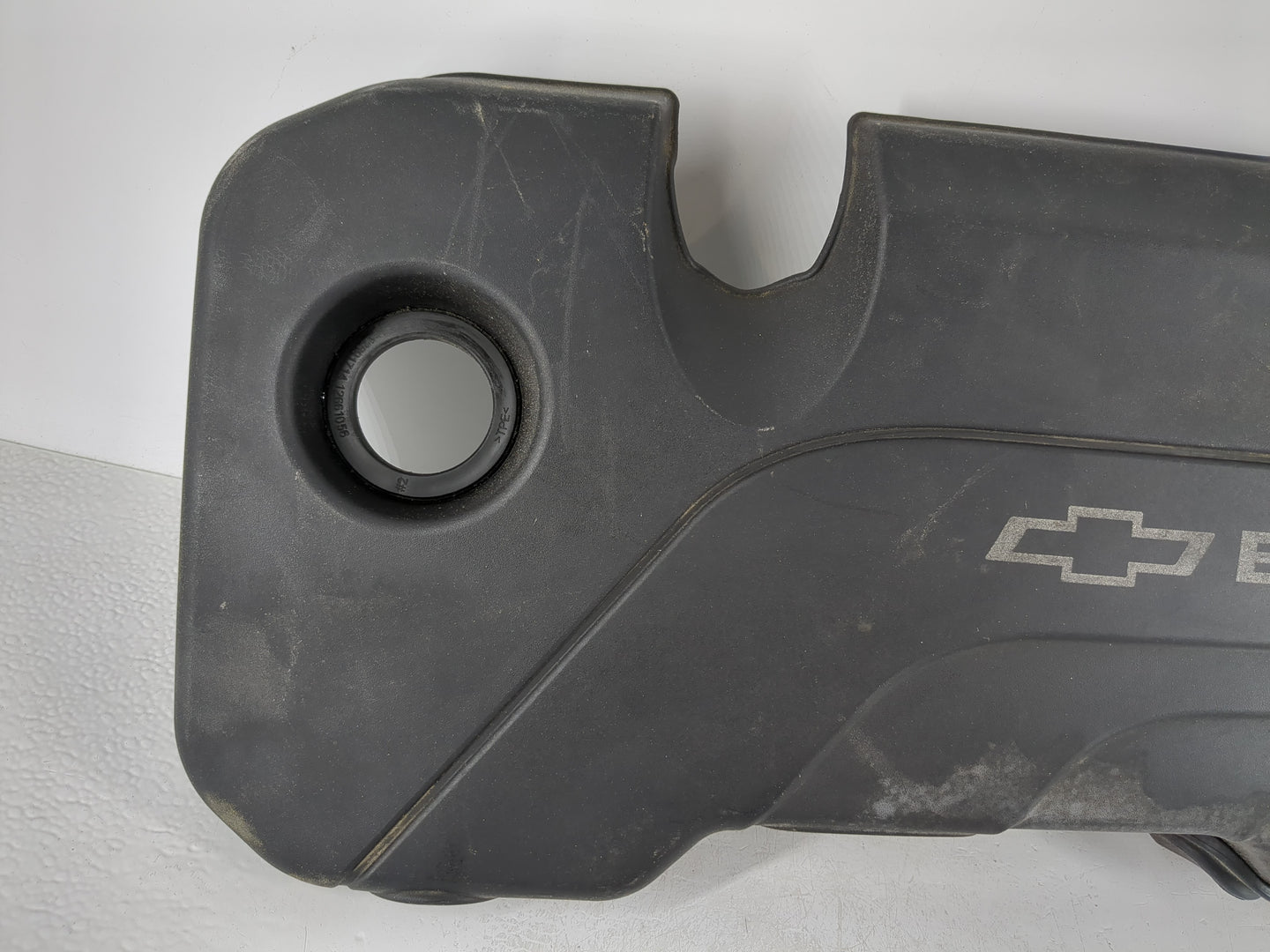 2016 Chevrolet Cruze Engine Cover - Oemusedautoparts1.com