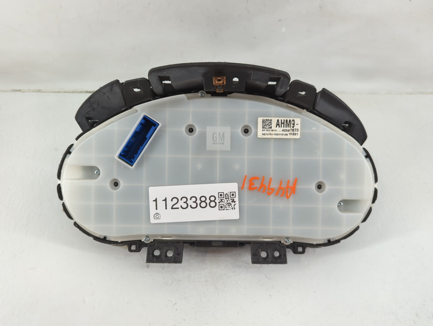2015-2016 Chevrolet Cruze Instrument Cluster Speedometer Gauges P/N:42362675 811511914 Fits Fits 2015 2016 OEM Used Auto Par