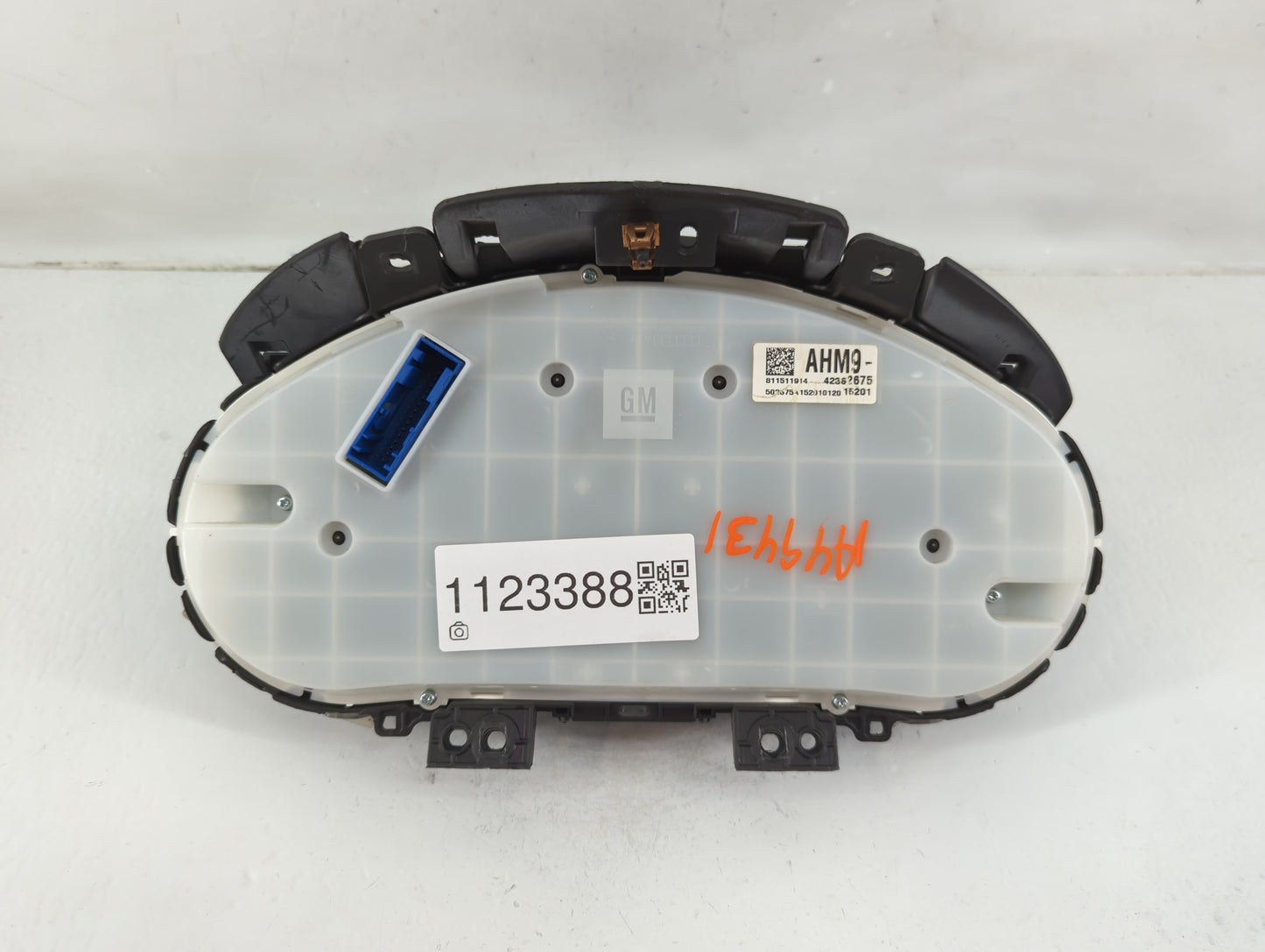 2015-2016 Chevrolet Cruze Instrument Cluster Speedometer Gauges P/N:42362675 811511914 Fits Fits 2015 2016 OEM Used Auto Par