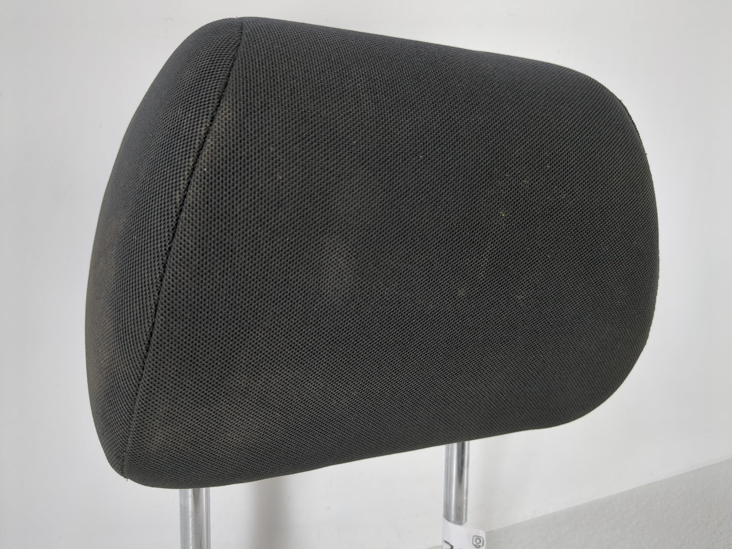 2016-2018 Chevrolet Cruze Headrest Head Rest Rear Seat Fits Fits 2016 2017 2018 OEM Used Auto Parts - Oemusedautoparts1.com