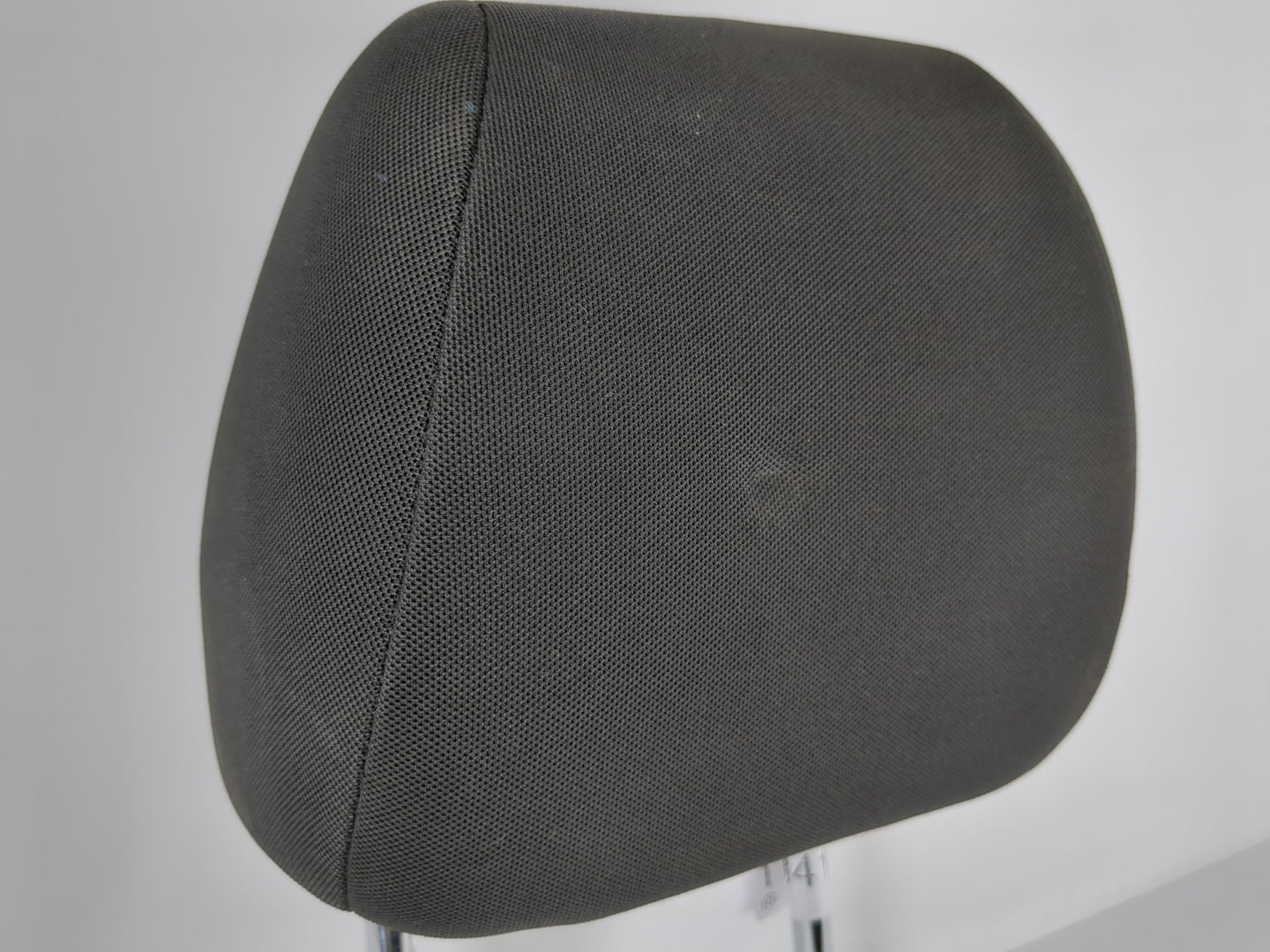 2016-2018 Chevrolet Cruze Headrest Head Rest Front Driver Passenger Seat - Oemusedautoparts1.com