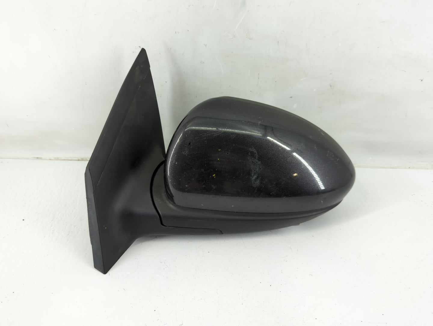 2016-2018 Chevrolet Cruze Driver Side View Mirror - Left Door Mirror OEM Used - Oemusedautoparts1.com