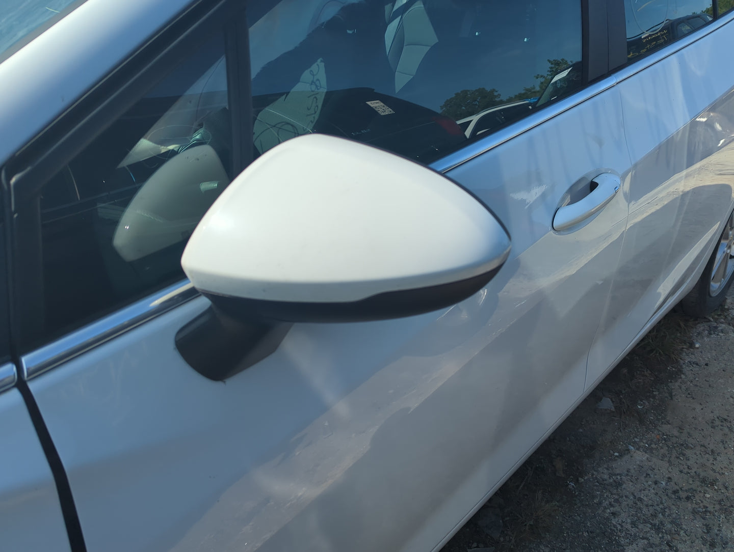 2016-2019 Chevrolet Cruze Driver Side View Mirror - Left Door Mirror OEM Used - Oemusedautoparts1.com