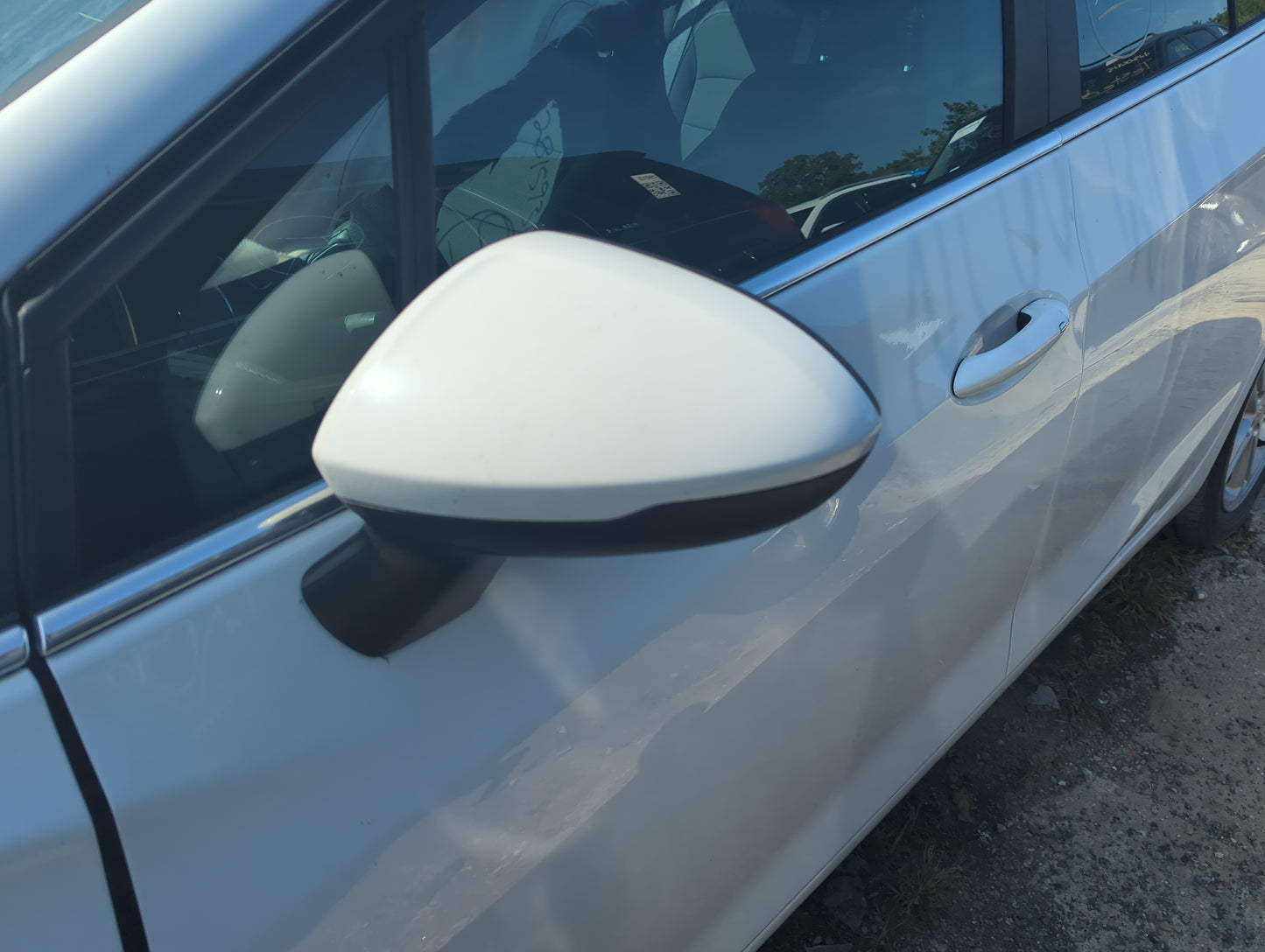 2016-2019 Chevrolet Cruze Driver Side View Mirror - Left Door Mirror OEM Used - Oemusedautoparts1.com