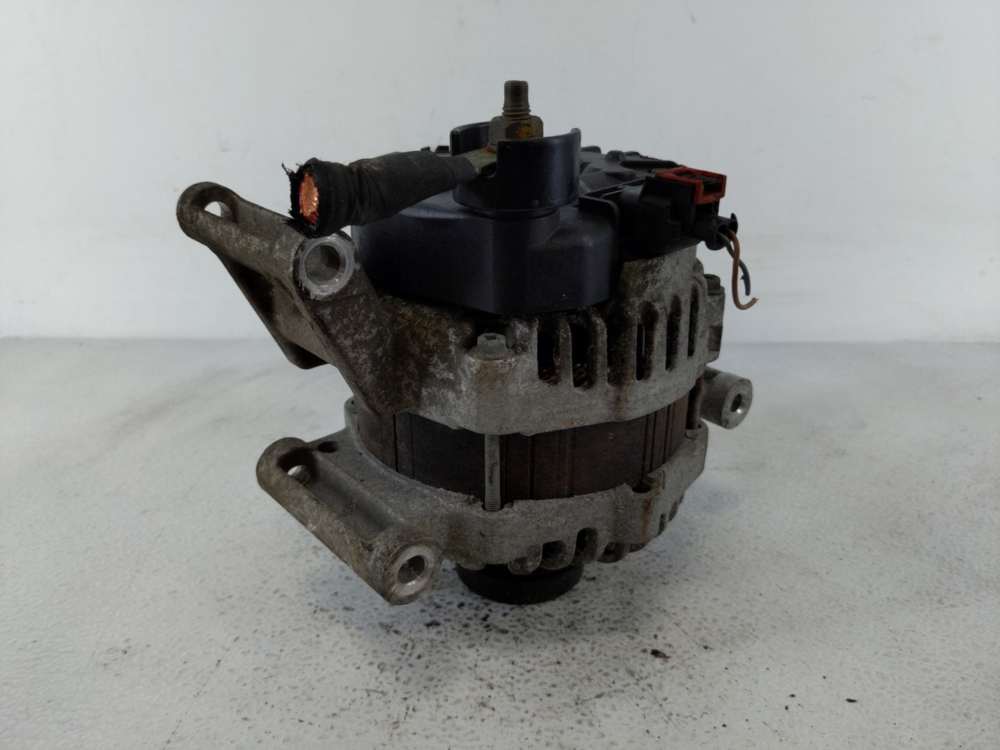 2016-2019 Chevrolet Cruze Alternator Replacement Generator Charging Assembly Engine OEM P/N:13506528 Fits Fits 2016 2017 201
