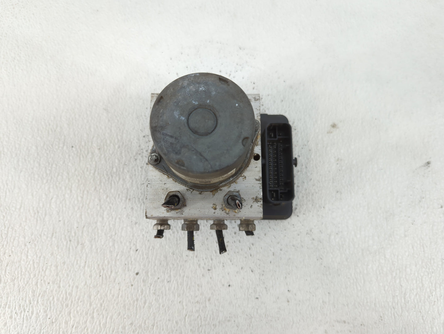 2016 Chevrolet Cruze ABS Pump Control Module Replacement P/N:39042384 Fits OEM Used Auto Parts - Oemusedautoparts1.com
